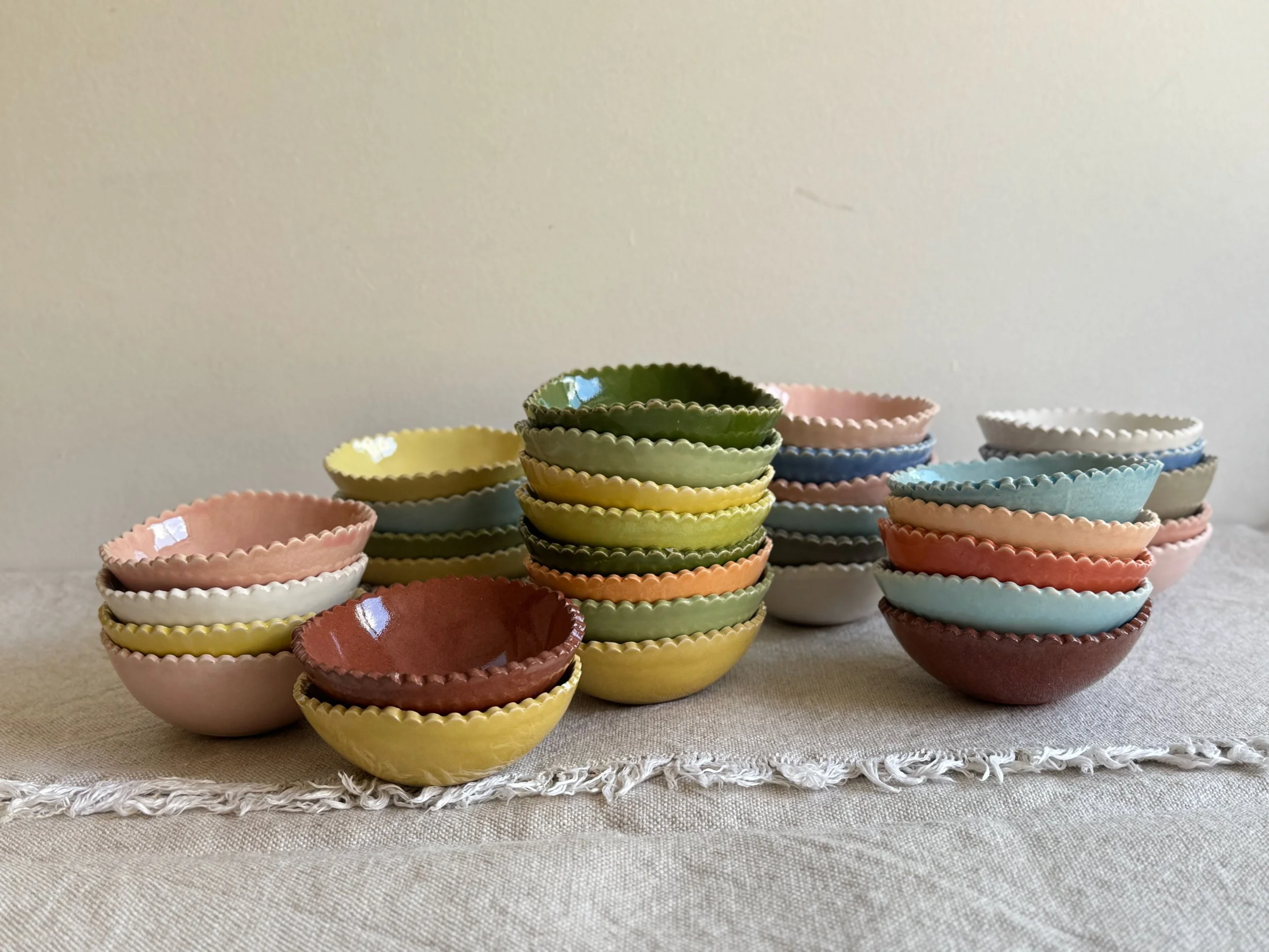 Pinch Pot-Scalloped Edge
