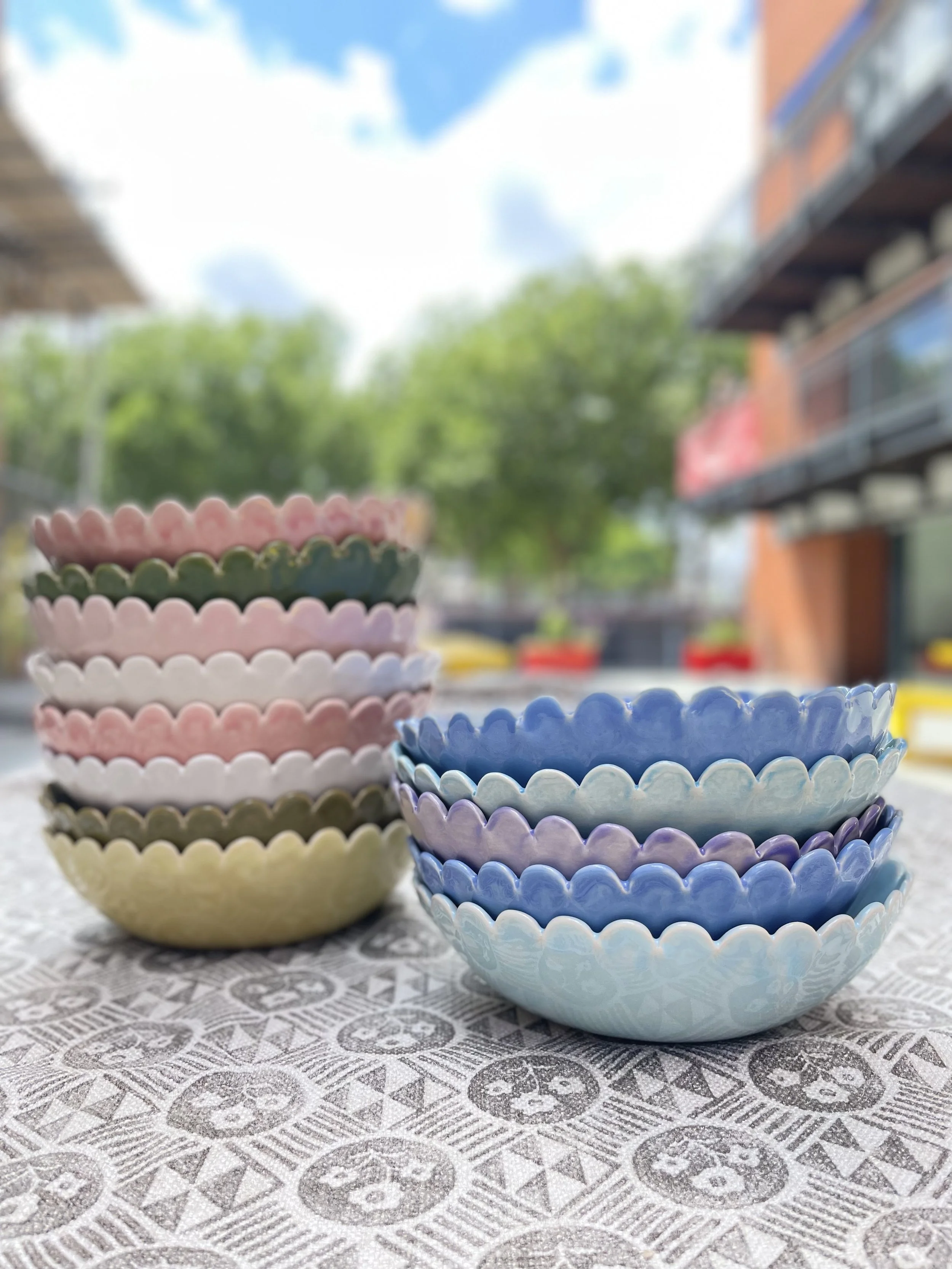 Sale!  Seconds and Samples, Small Salad or Serving Bowl-Daisy Edge, Deep Sides