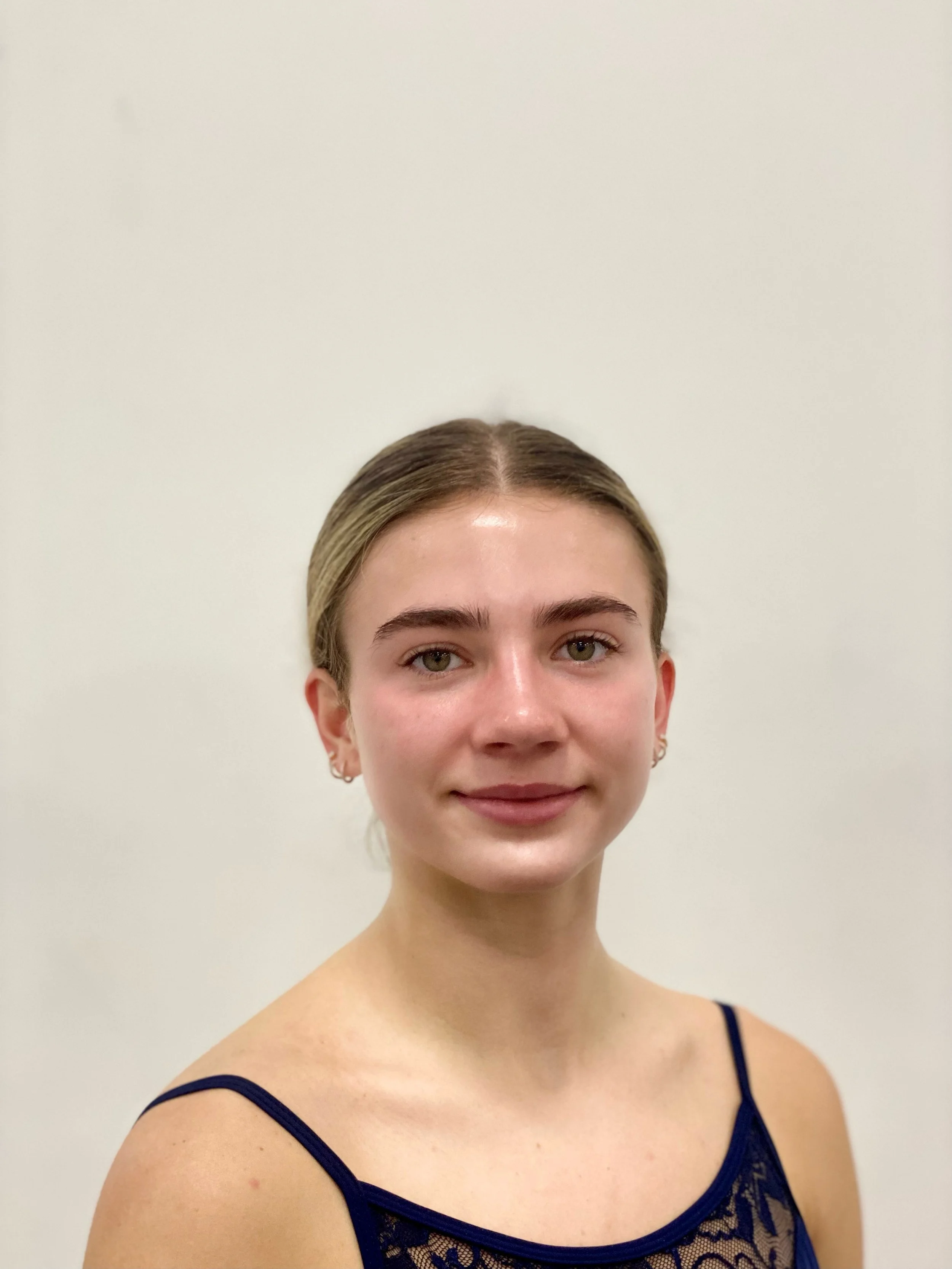 102 - Ainsley Craver - Senior.jpeg
