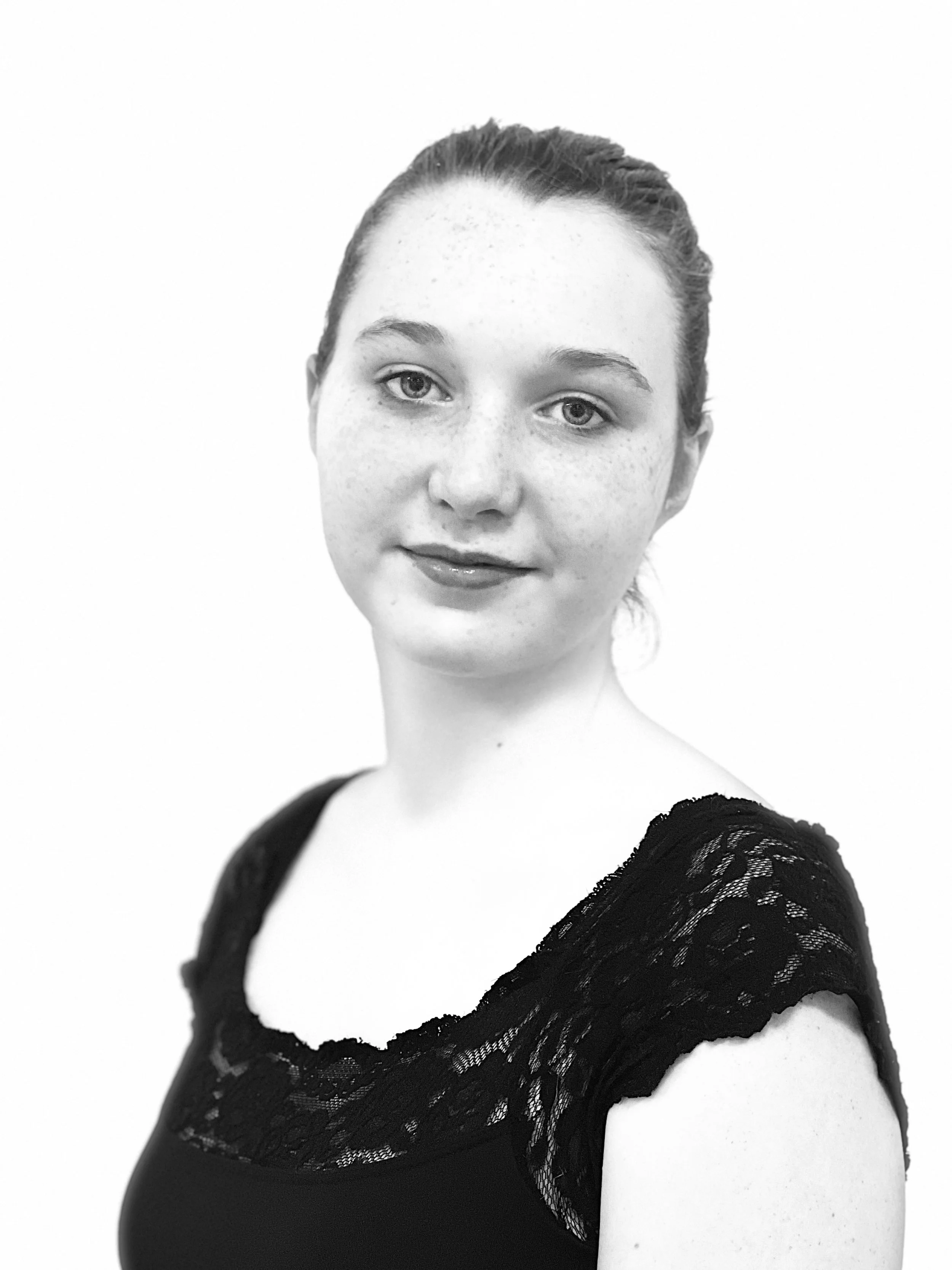 Lily Wallace Senior.jpeg