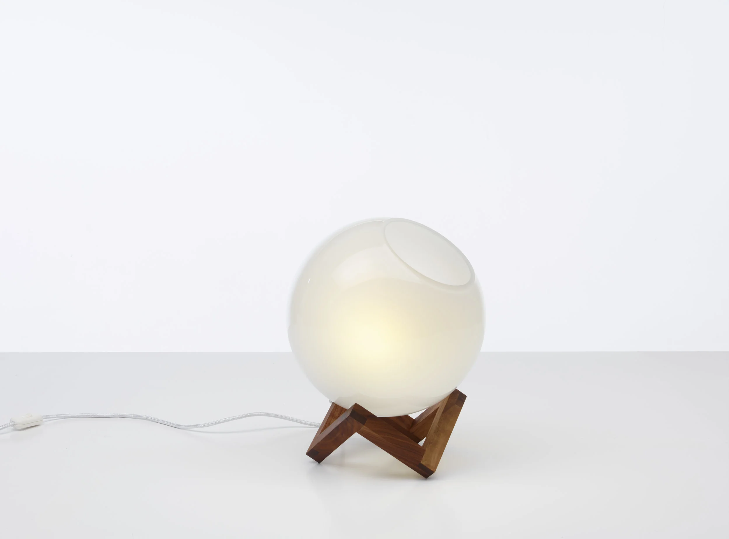 MCE lamp 04.jpg