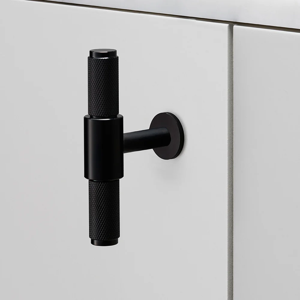buster-_-punch-hardware-t-bar-small-disc-black.jpg