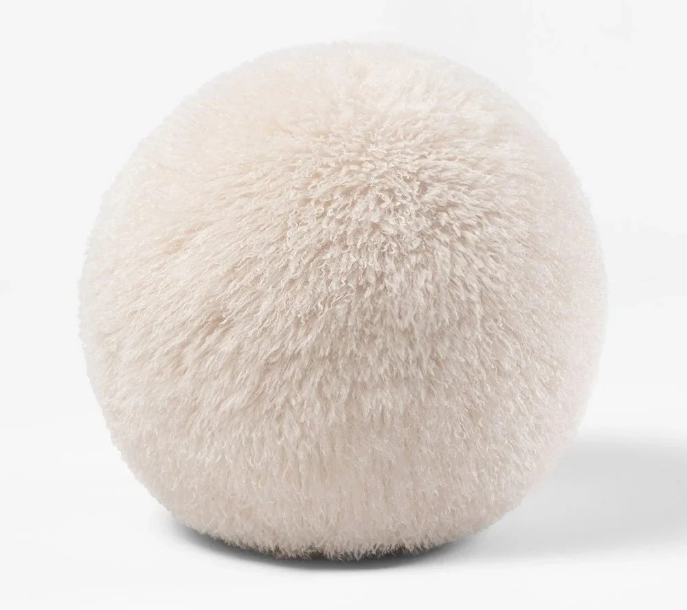 SMALL ROUND CUSHION FLUFFY EDITION
