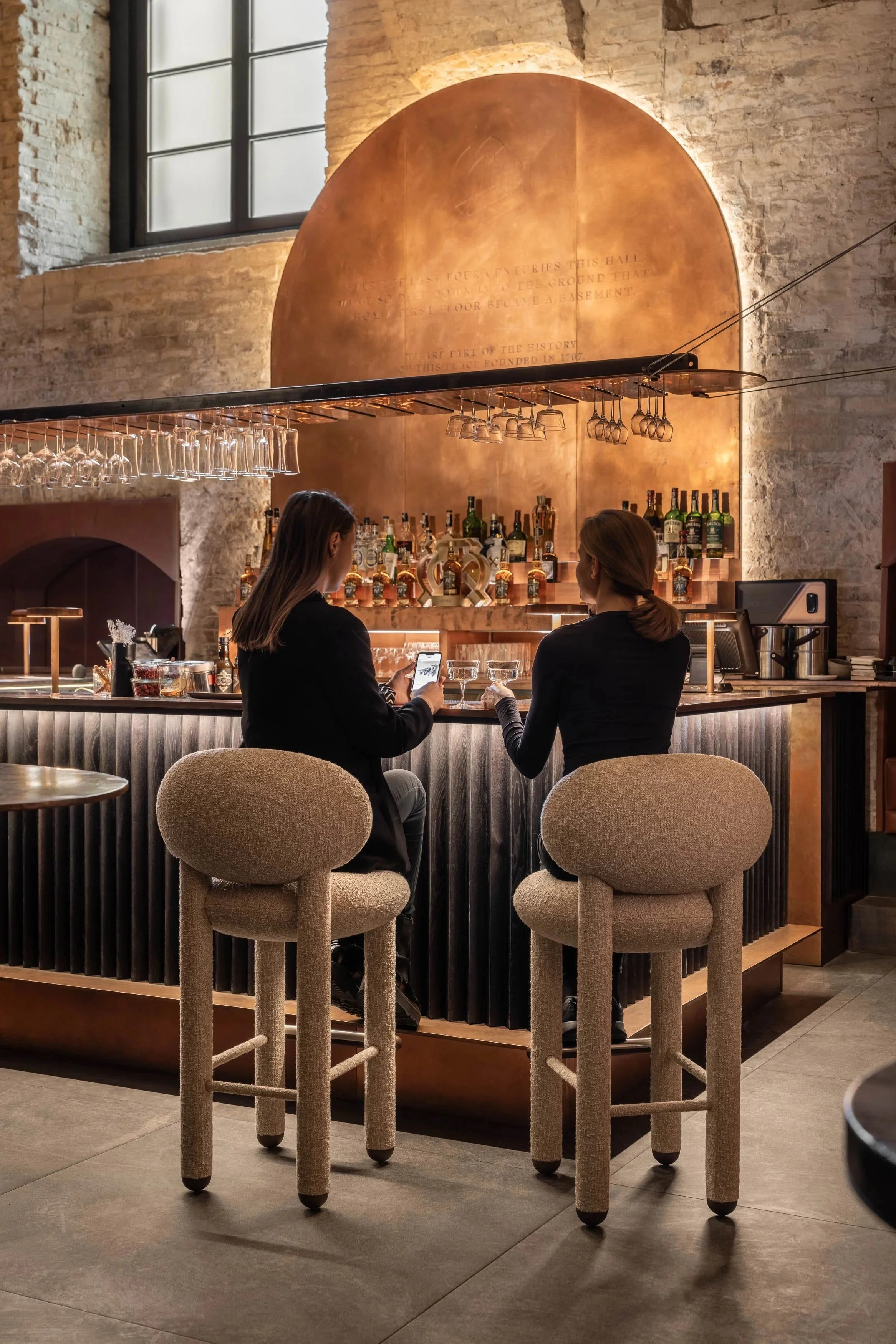 Bar+&+Counter+Chairs+Flock+by+NOOM+interior+(2).jpg