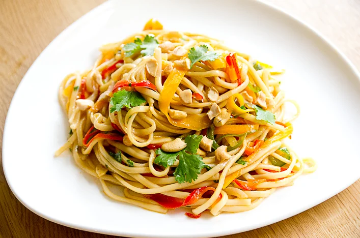 recette-pad-thai-colore-vegetarien-hello-godiche-2.jpg