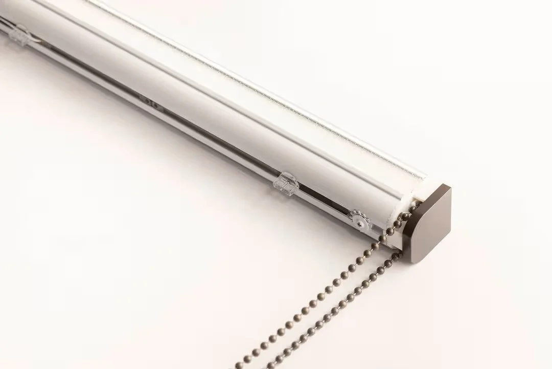 Vanquish Breakaway Roman Blind