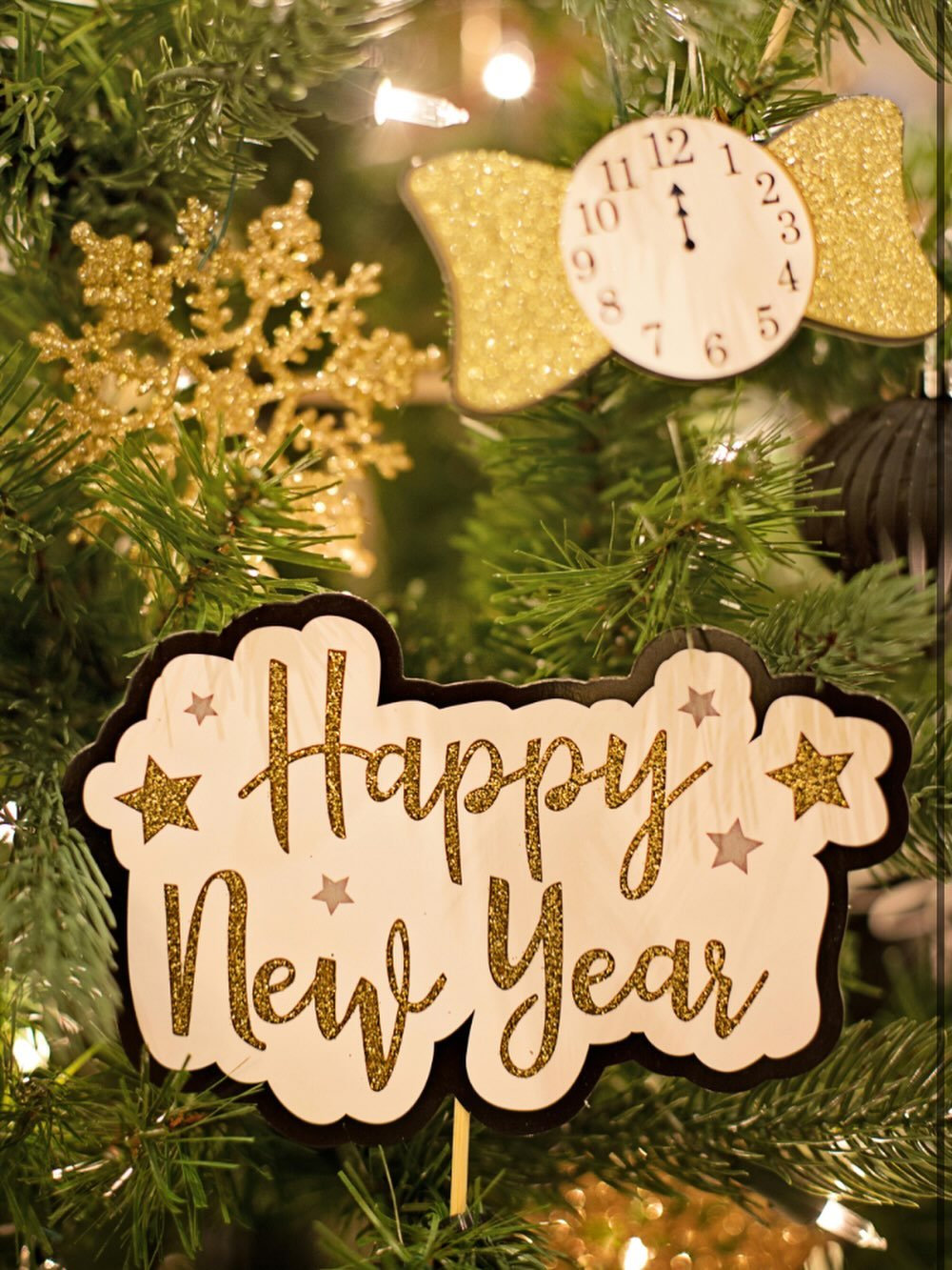 Bye bye 2025! This week, show how much of 2025 you recall with our New Year's flavored trivia! Only @stoutirishpubto #thebesttriviaintown