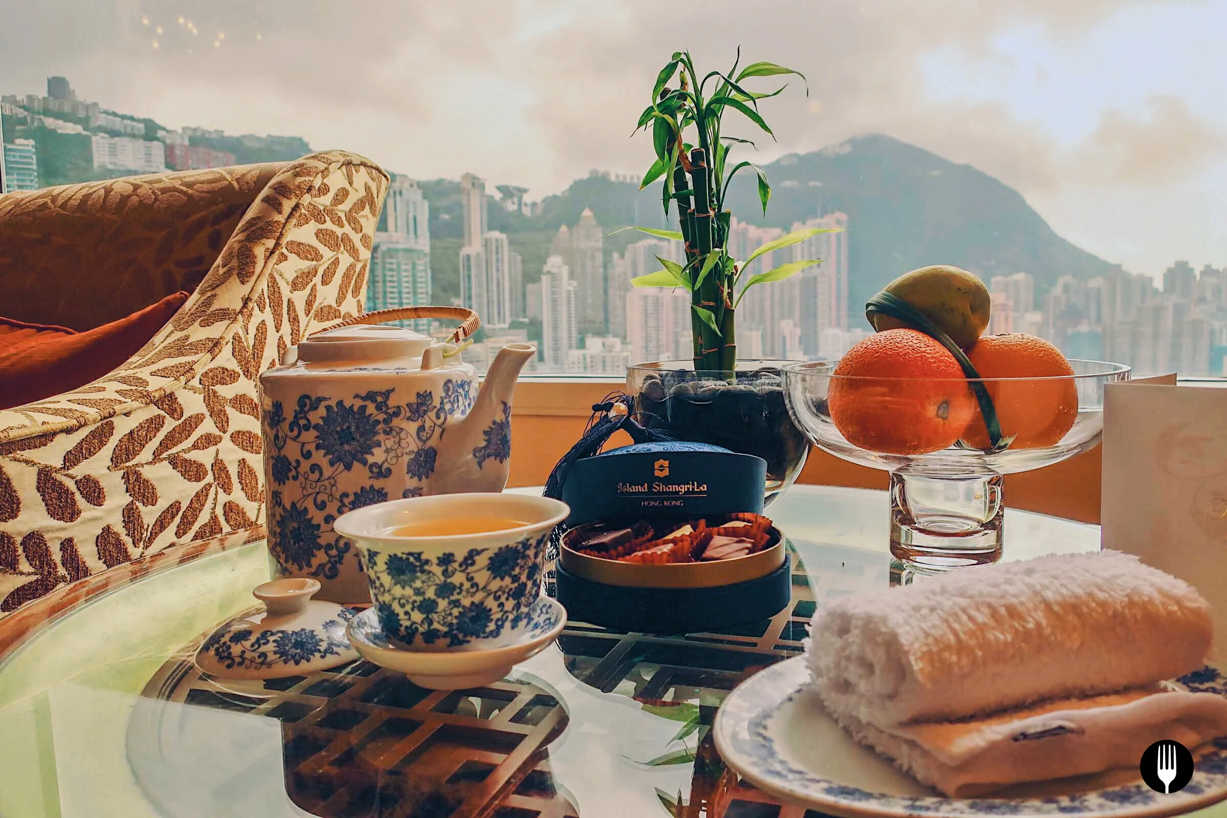 Asian Opulence at Shangri-la Hong Kong Island