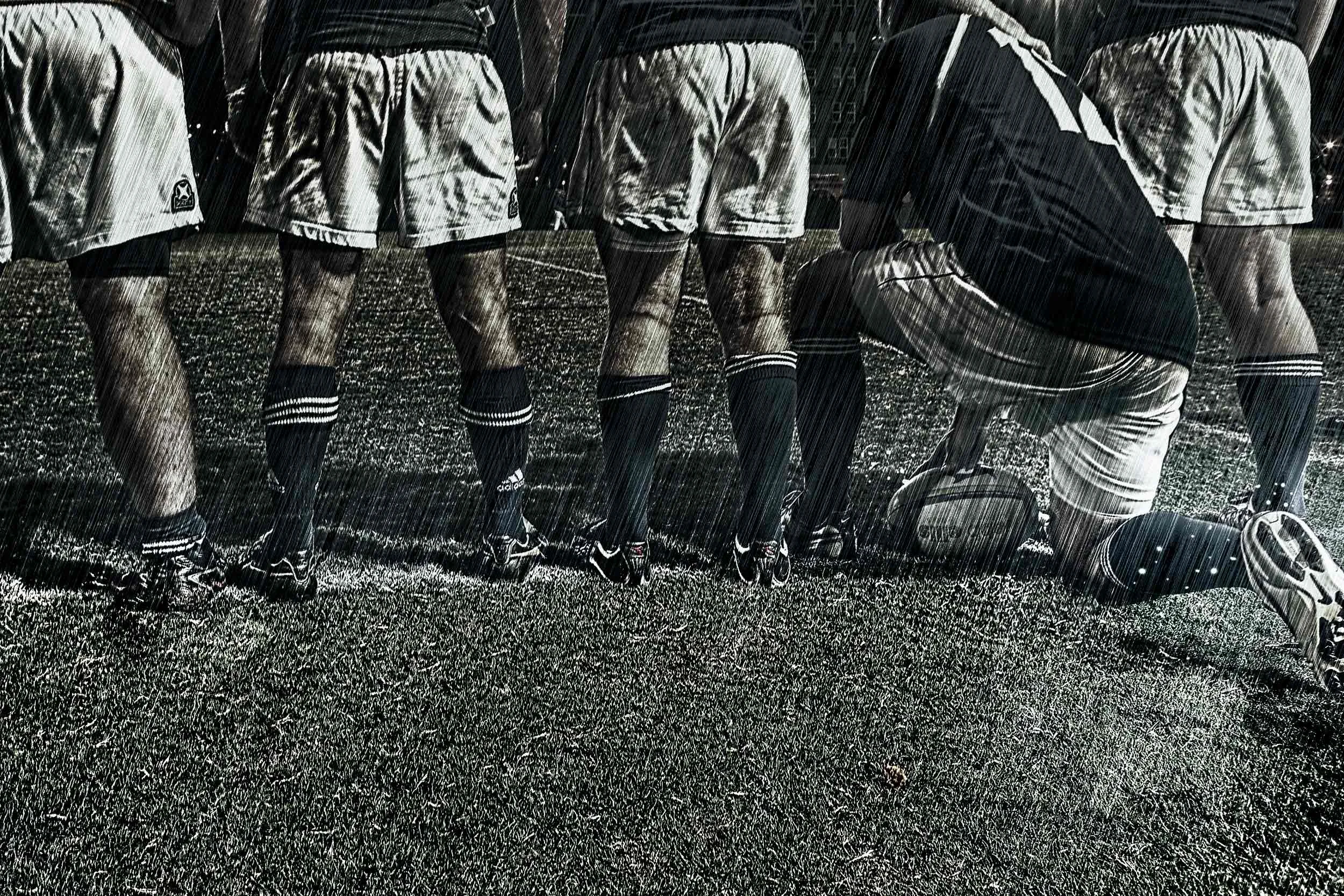 RugbyTeam_rain_v2.jpg