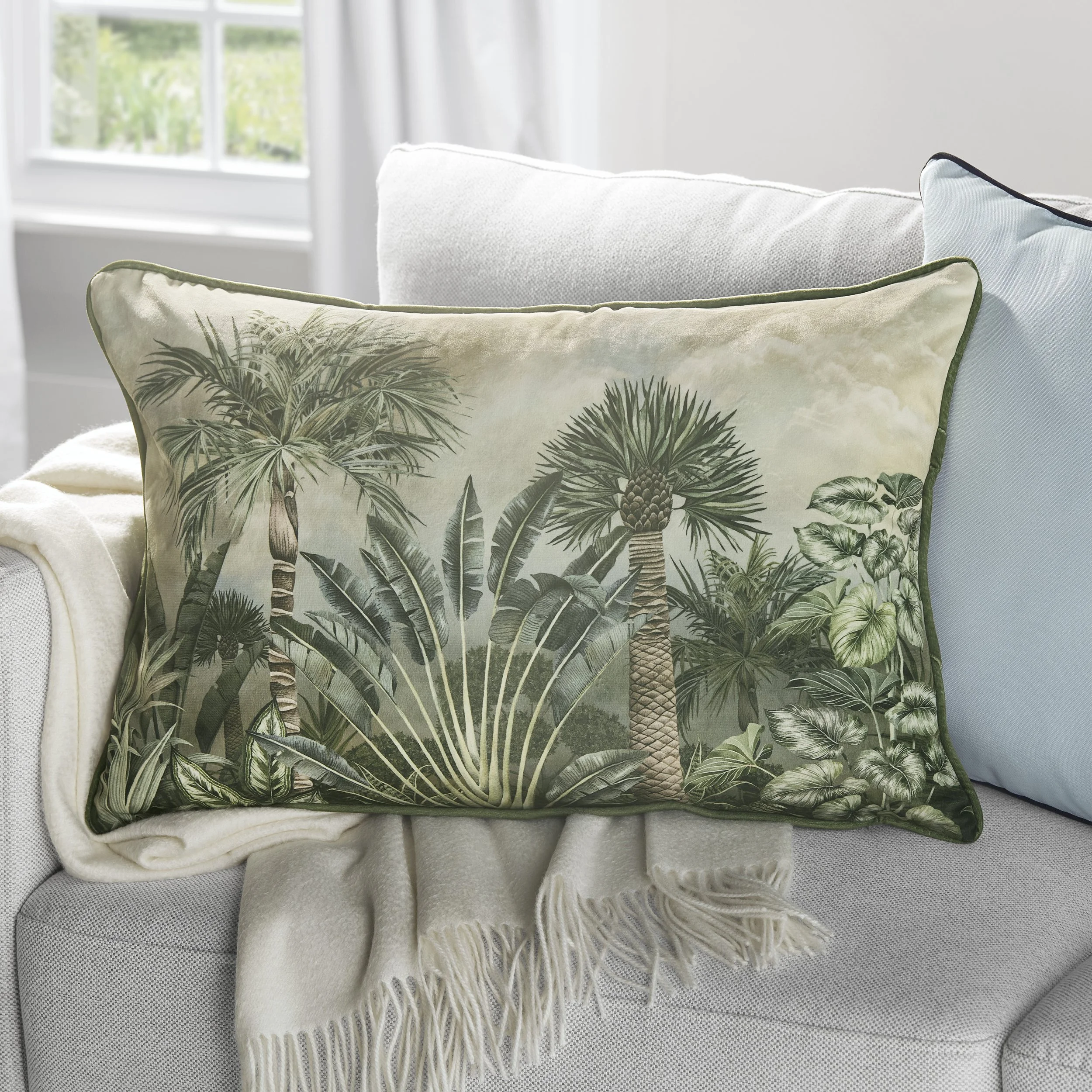 Cushions_ecom7348_rfc (1) copy.jpg