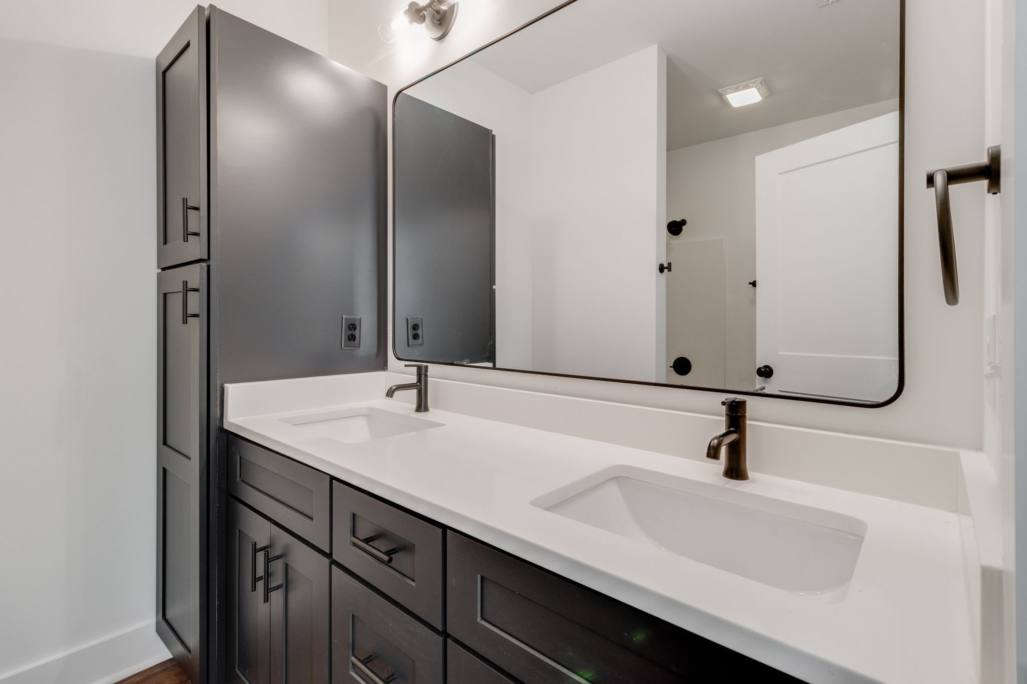 21-web-or-mls-2025 07 21 - 1007 Virginia St-UnitB-Columbia-21.JPG