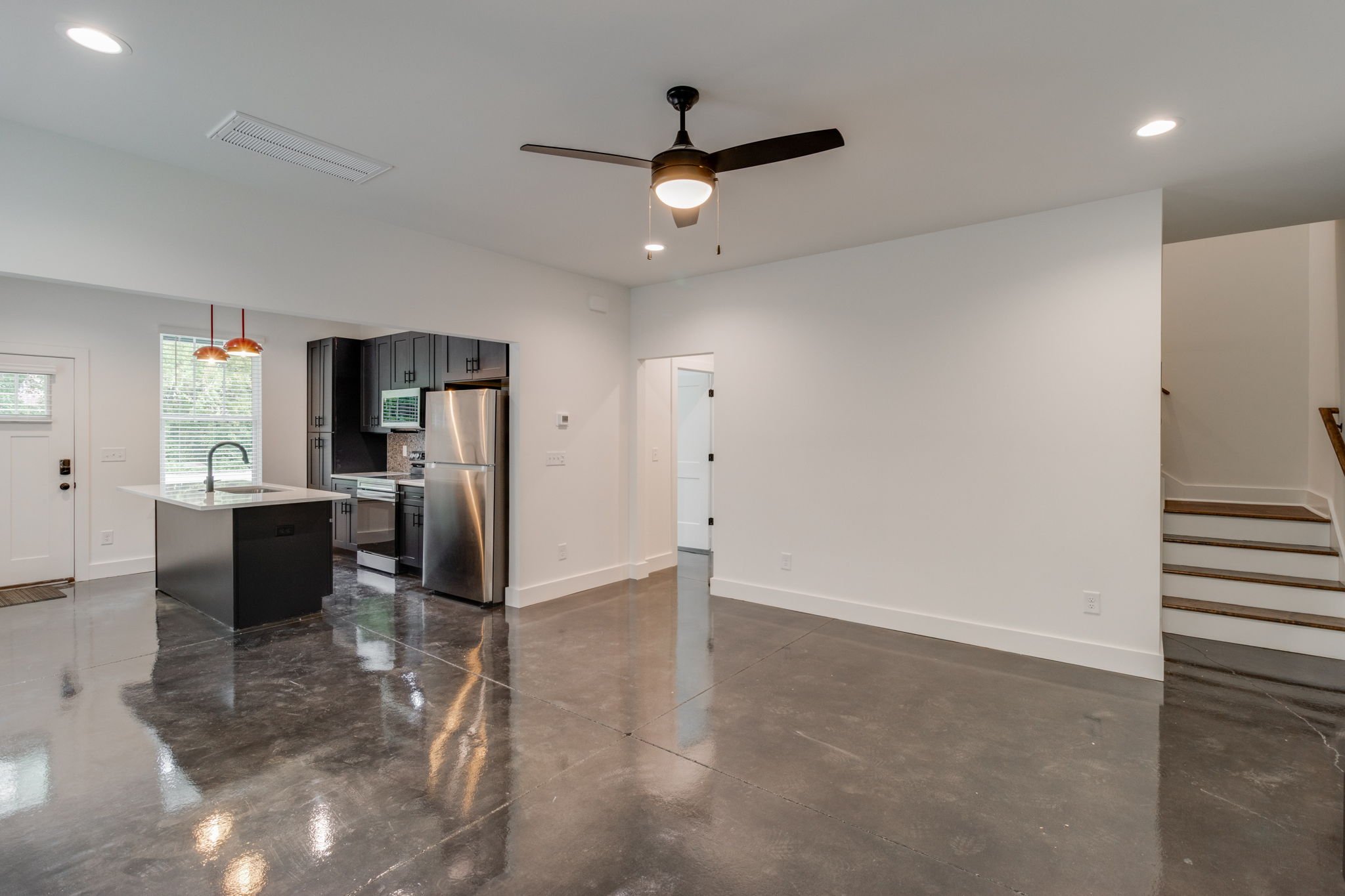 12-web-or-mls-2025 07 21 - 1007 Virginia St-UnitA-Columbia-12.JPG