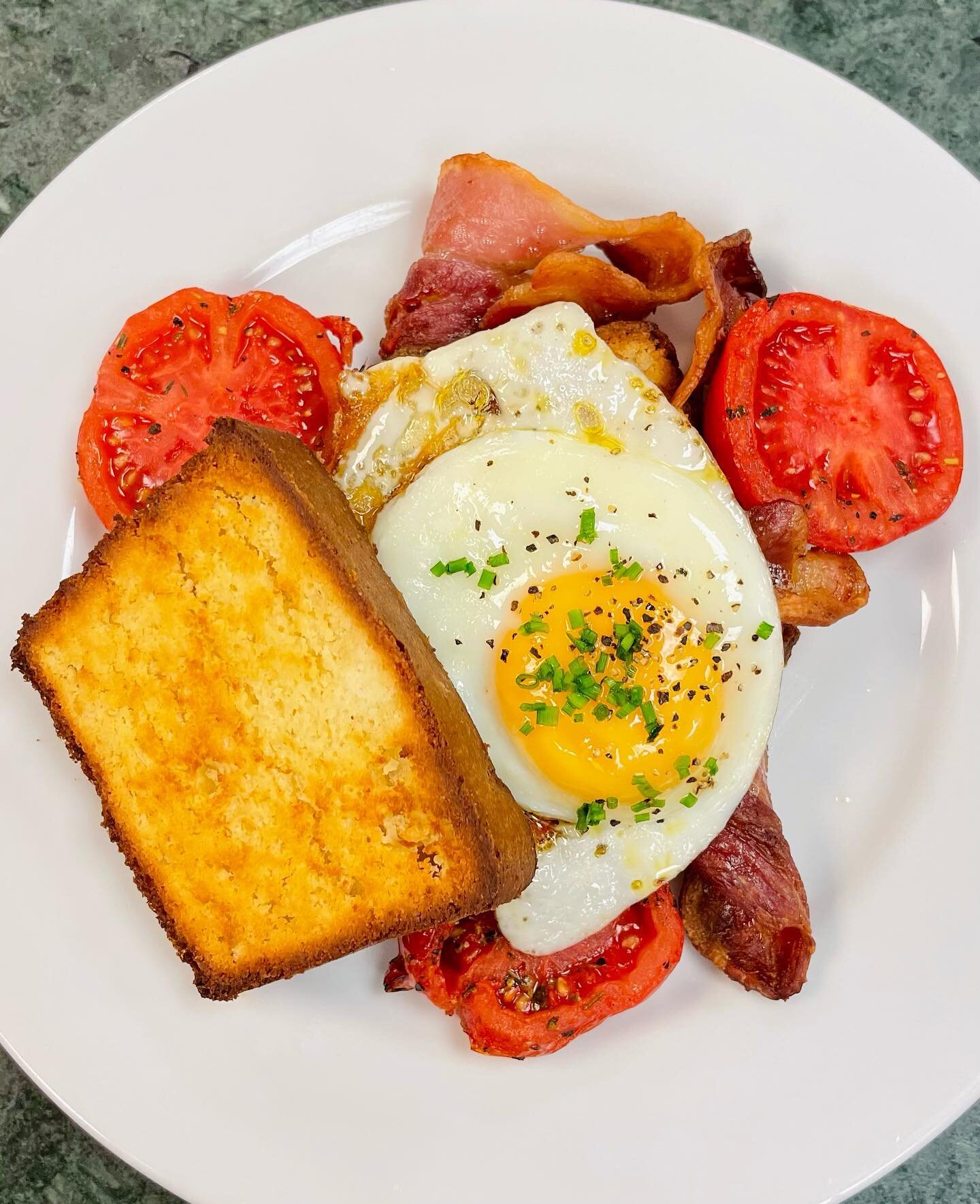 Happy Sunday All! 
This is our toasted brioche with egg, tomato and bacon. Come and join us for a relish Sunday brunch.
&bull;
&bull;
&bull;
#weekend #sunday #sundaybreakfast #sundaybrunch #halloweenday #surbiton #surbitoncafe #surbitonsmallbusiness 