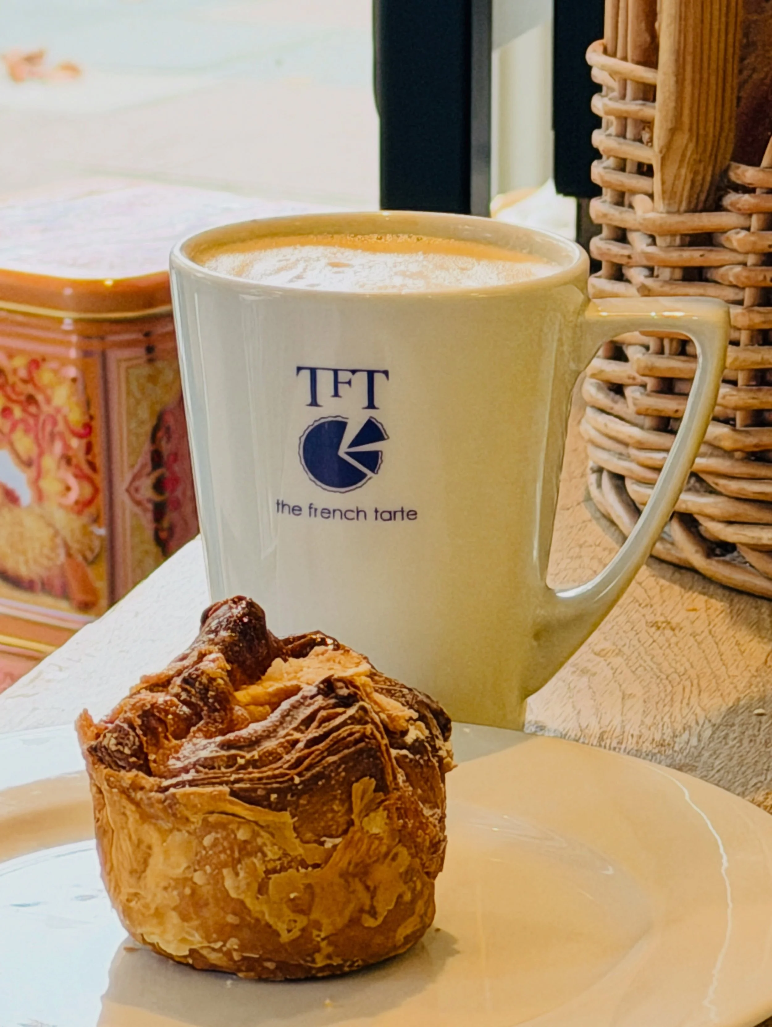 What a beautiful Autumn 🍂 Friday! Have a lovely day! 
&bull;
Kouign Amann
&bull;
#cafeinsurbiton #cafeinkingstonuponthames #surreylife #cafelovers #surbitonlife