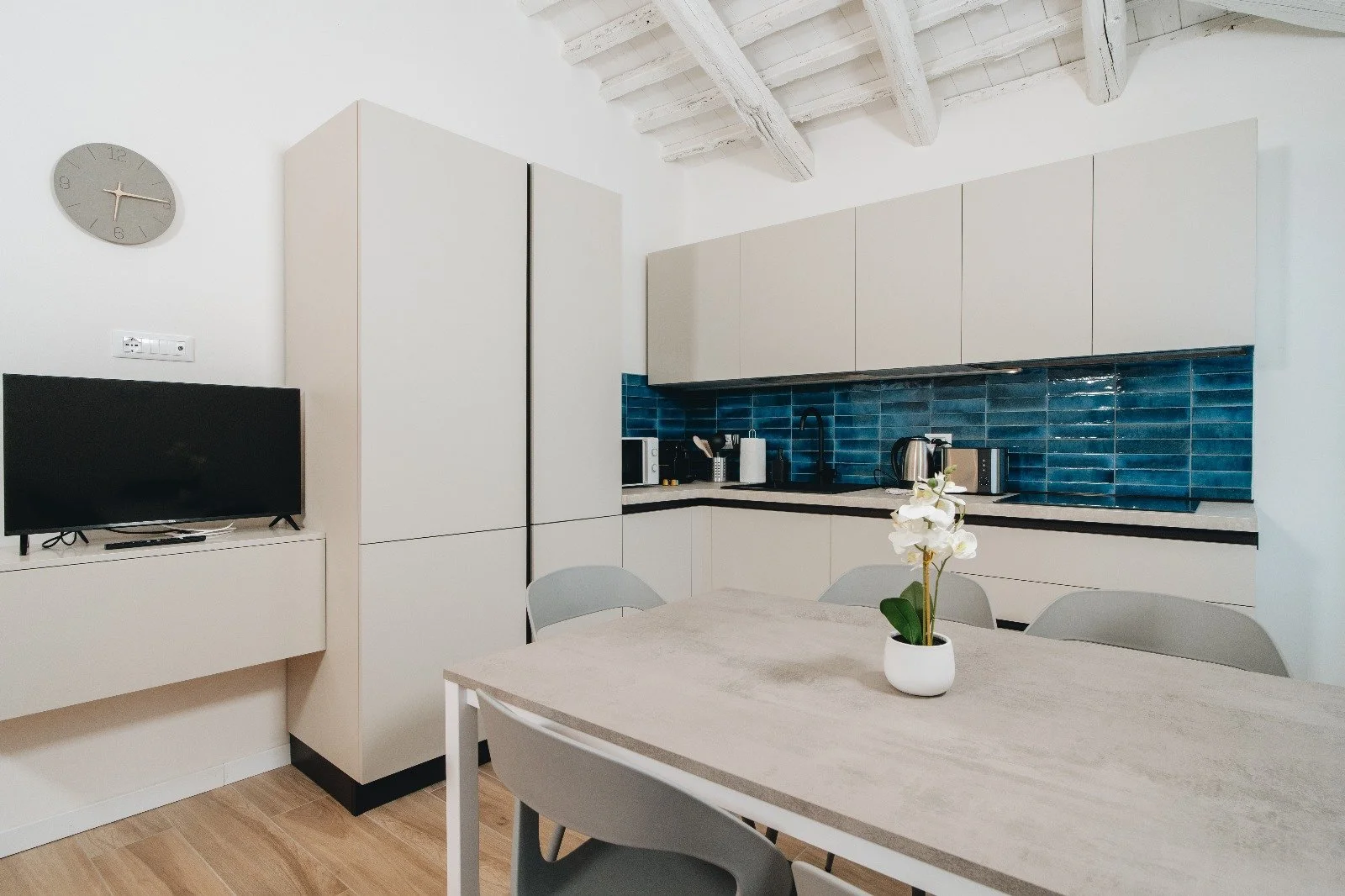 WhatsApp Image 2024-04-19 at 09.46.07 (3).jpeg