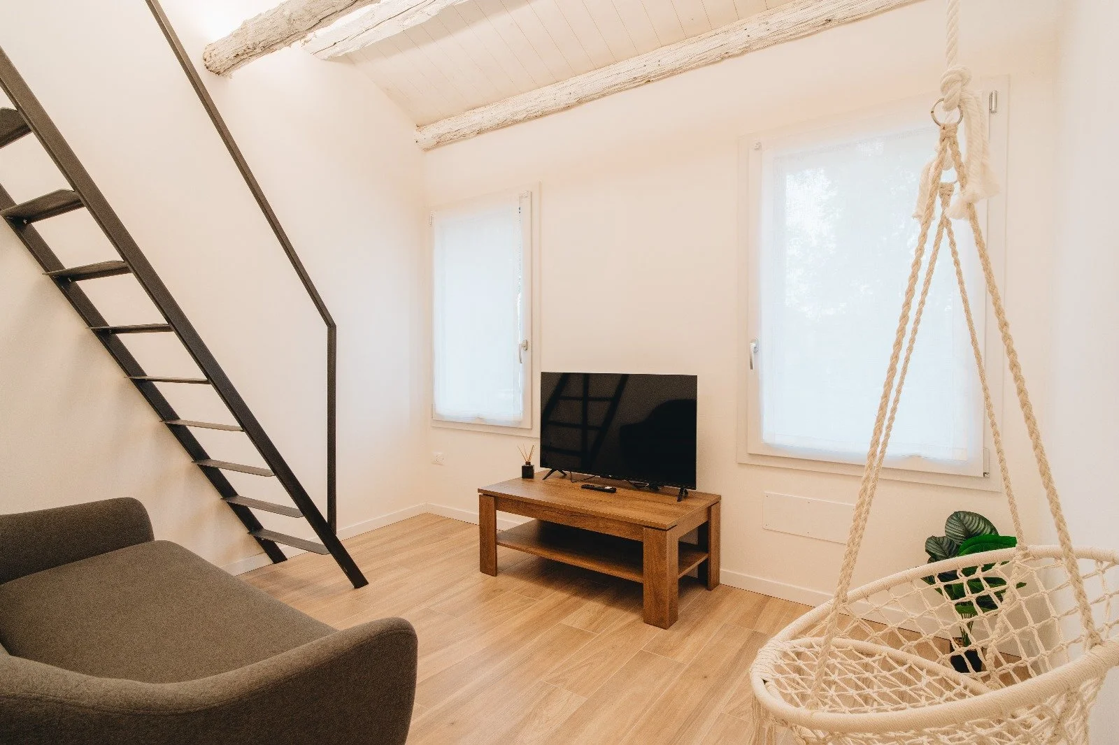 WhatsApp Image 2024-04-19 at 09.46.08 (2).jpeg