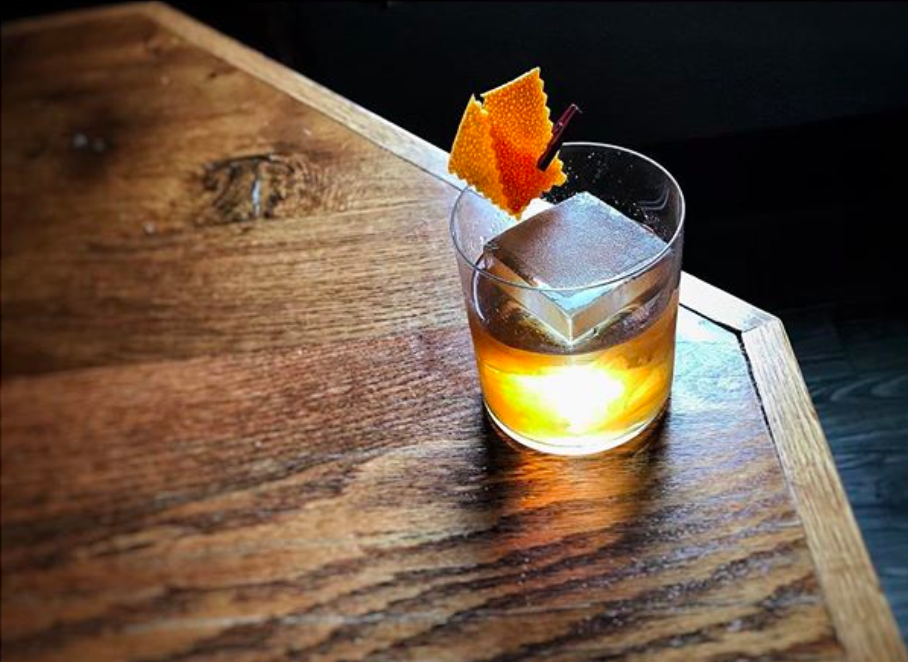 BEVERAGE STYLING/OLD FASHIONED