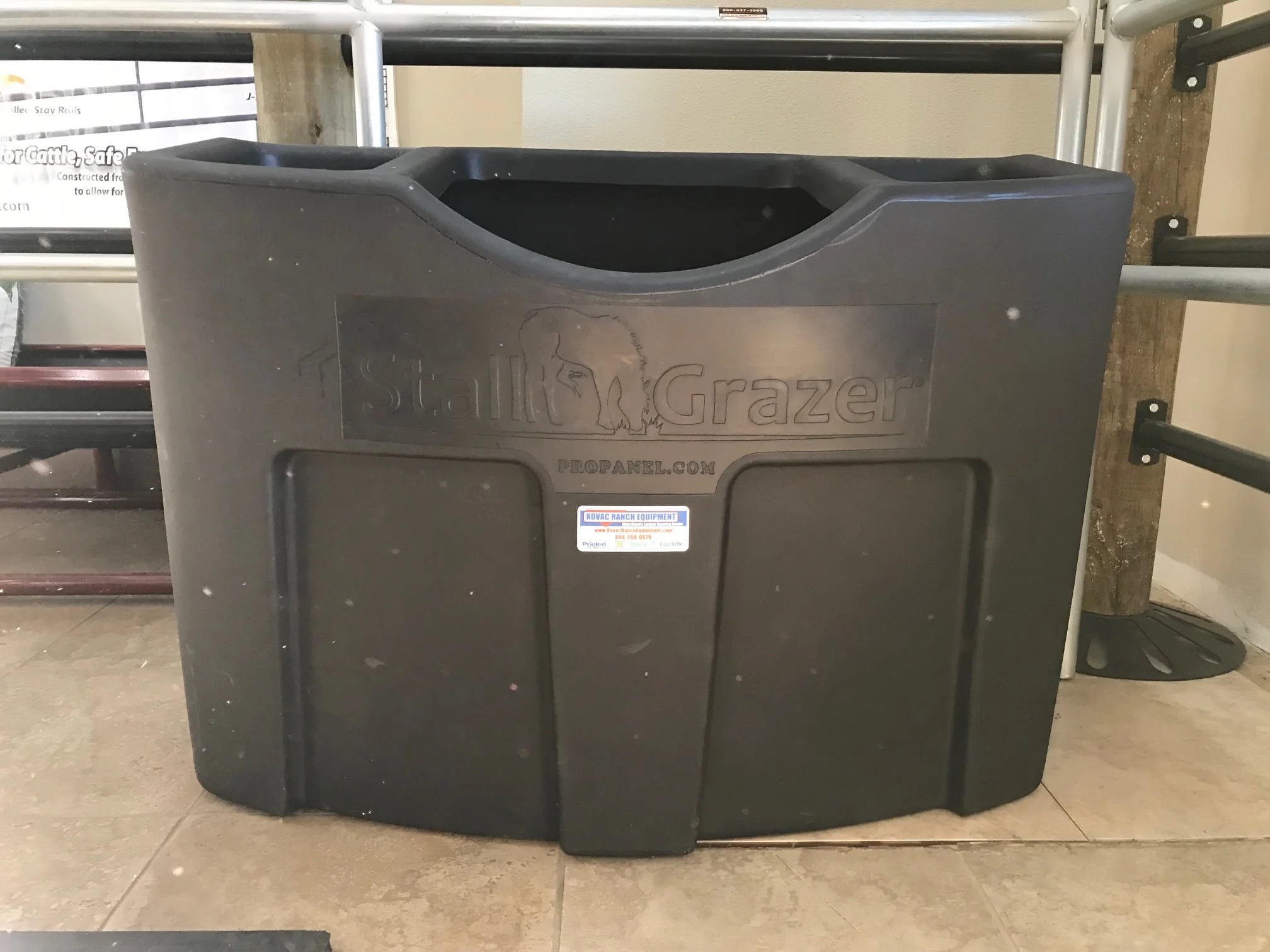 Horse Feeders California Corrals