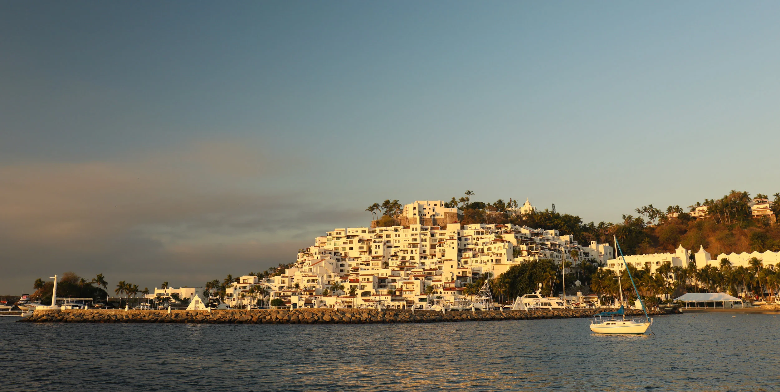 Cruiser Olympics: Las Hadas and Ensenada Carrizal