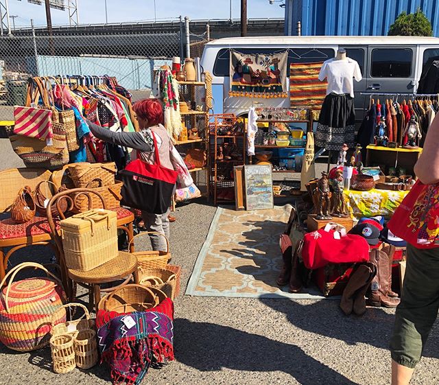 The joy of finding treasures is one of the many reasons flea markets are so much fun! Our SODO Flea Market is almost here, so mark your calendars for Saturday, May 25th at @epicantique &bull;
&bull;
&bull;
&bull;
&bull;
#sodoflea #sodofleamarket #sea