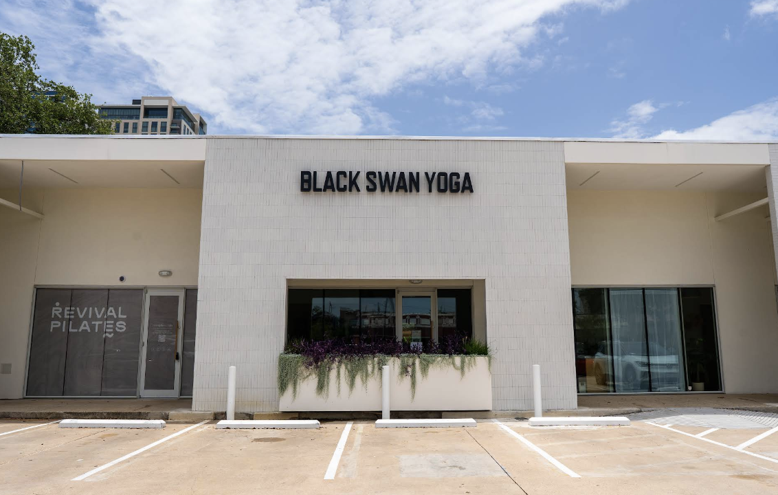Black Swan Yoga - Montrose