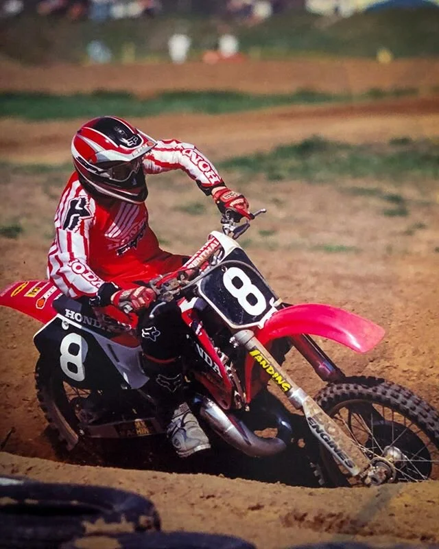 Our first throwback photo during our shutdown is one from a CMRC Provincial series race in May of 1999 with @palmsmx on his Machine Racing CR125. How sweet is this @foxracingcanada gear?!
.
.
If you have old photos from the Dunes, send them over to u