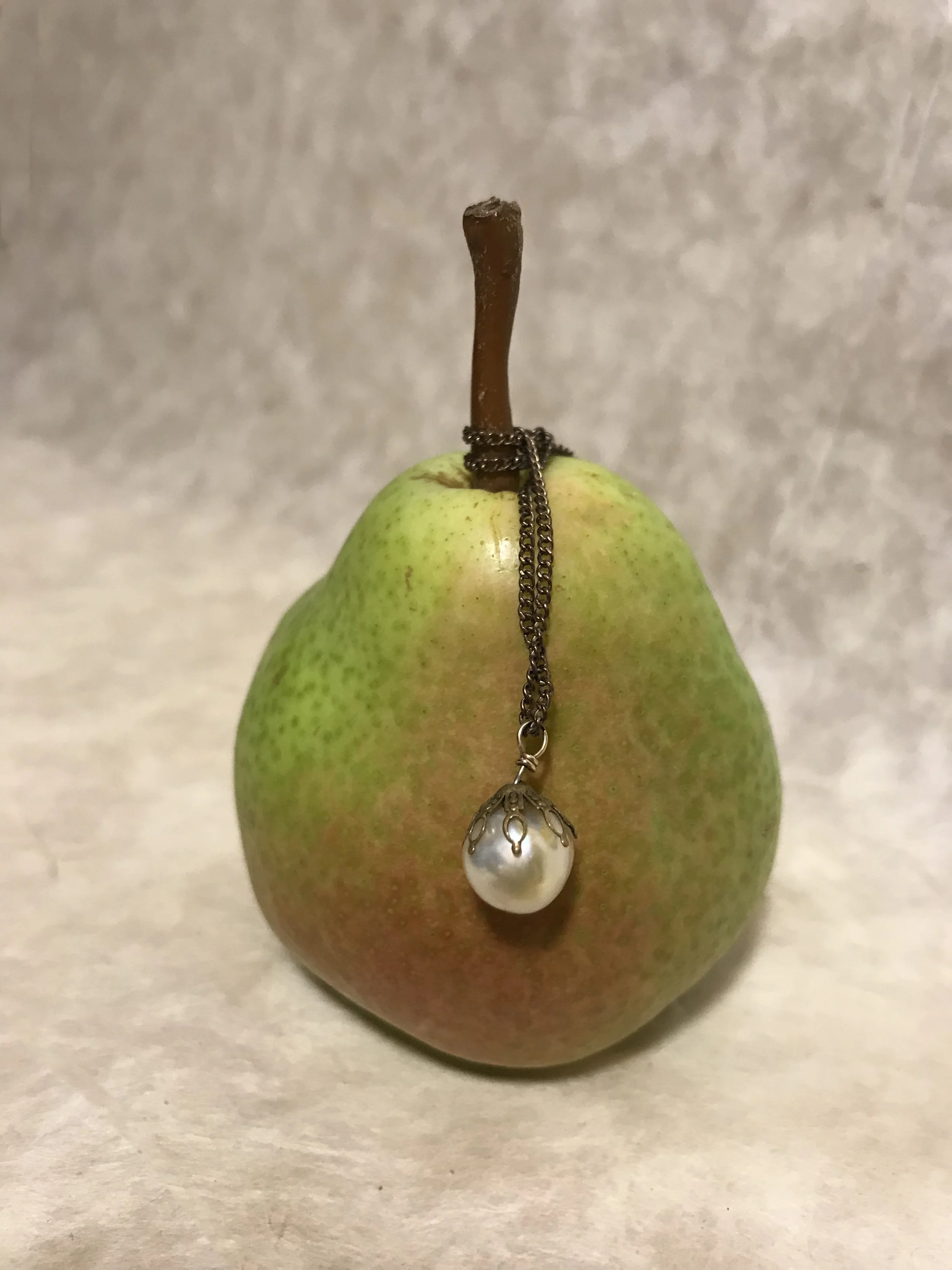 Single Pearl Necklace 