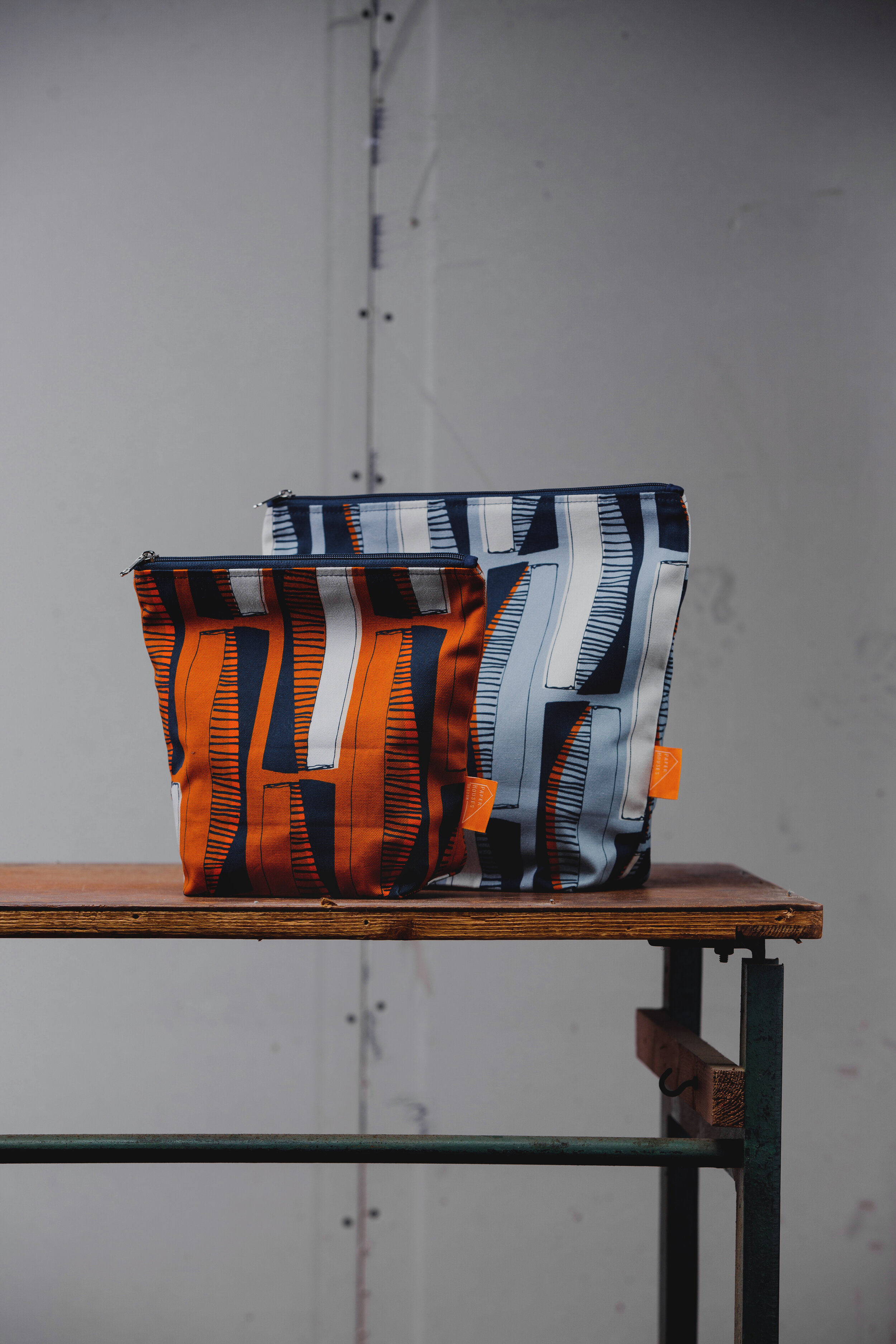 Washbag – Large Haar Case compare to medium rust case