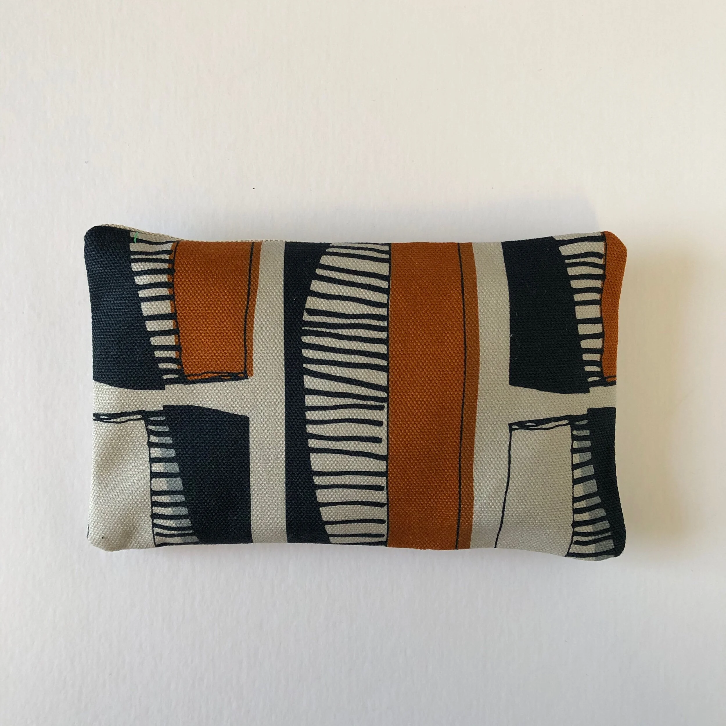 562F12B3-8522-4A27-AFFE-3923E05F4B20