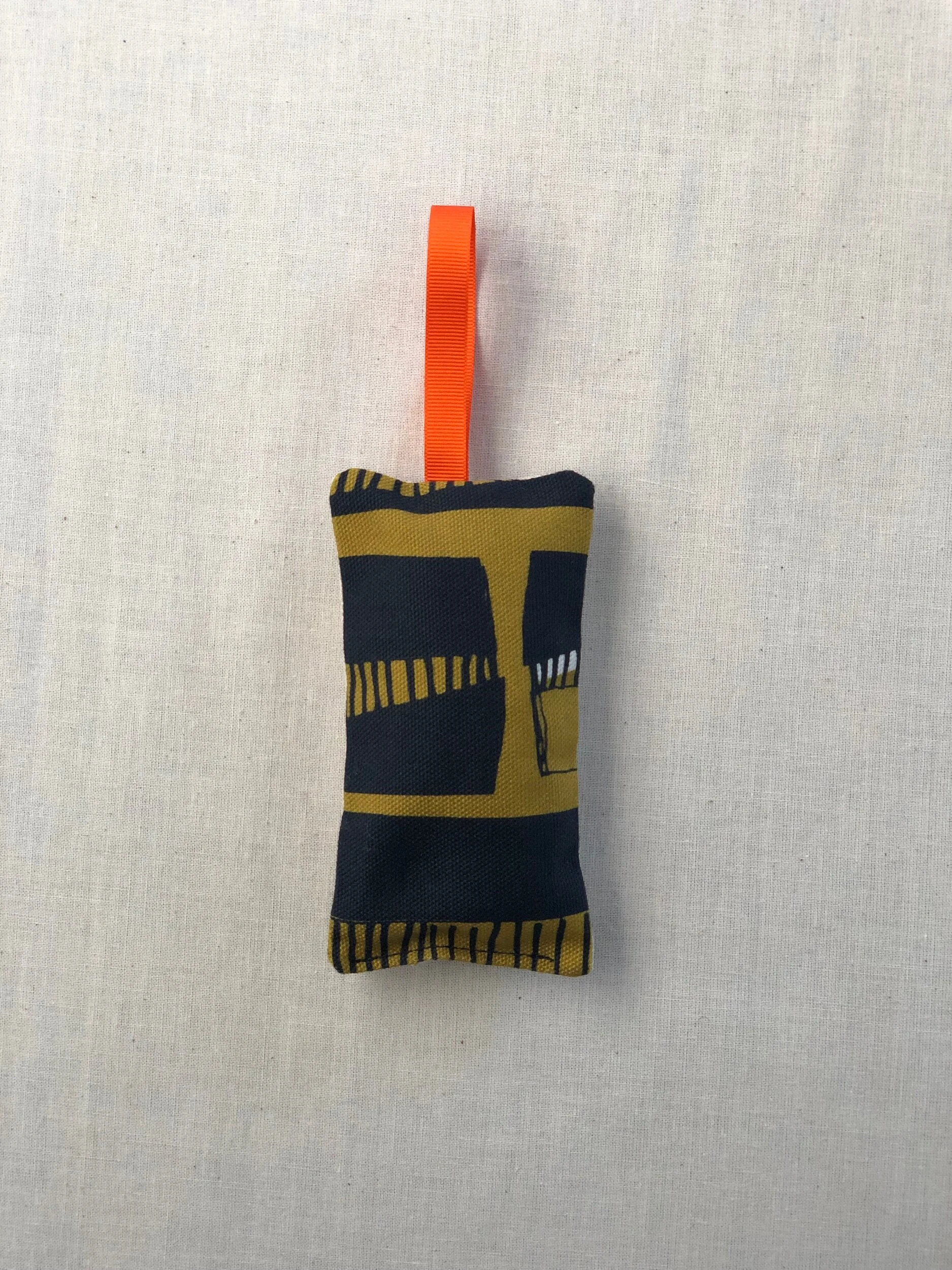 6C103782-DCC6-422E-AA6C-CDB3B05F8195