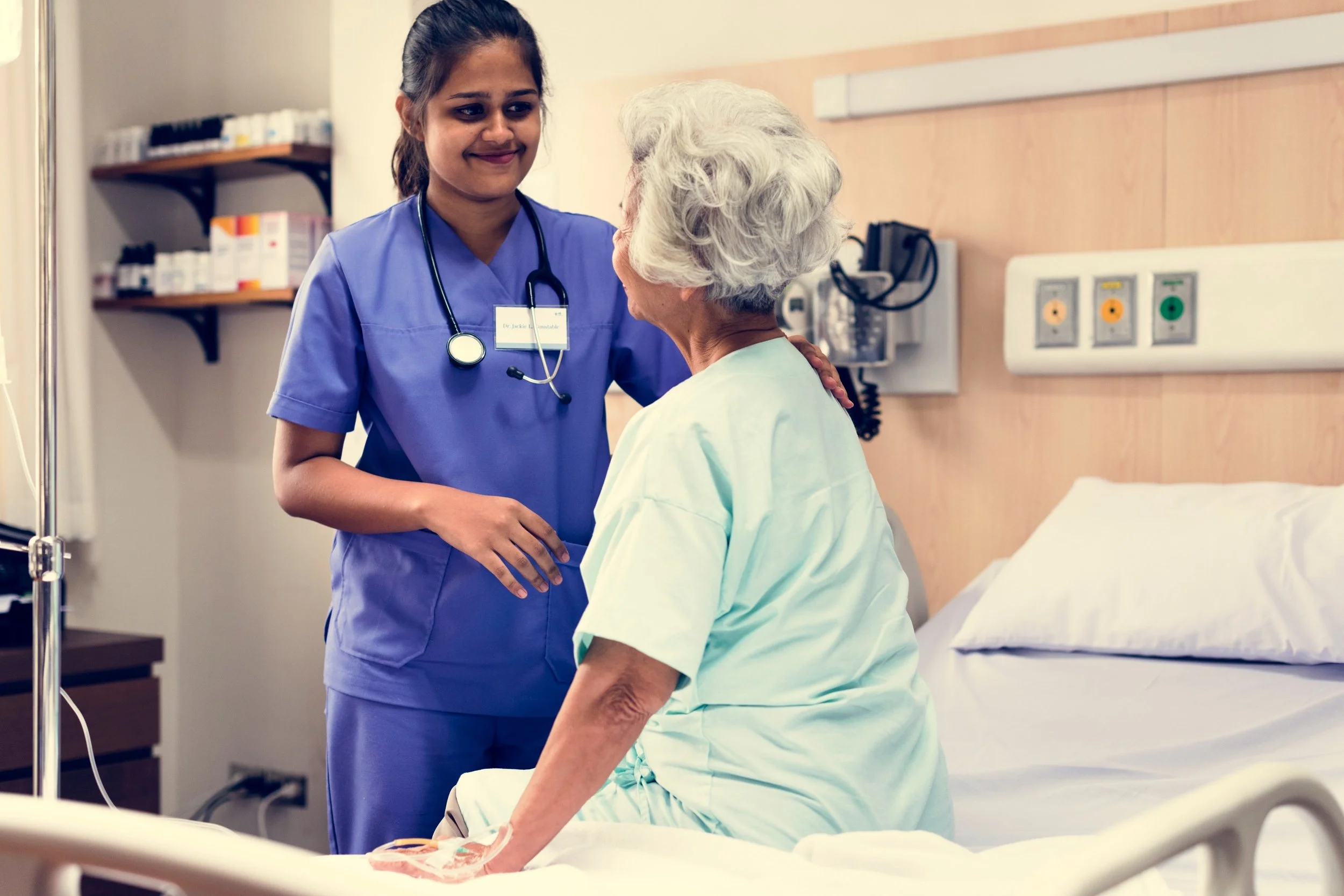 an-elderly-patient-at-the-hospital-P5HFJMU.jpg