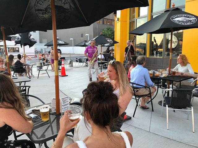 What a vibe tonight at the Worcester Public Market in front of @wachusettbrew with the Jim Russo &amp; Bob Simonelli Jazz Duo 🎶 #woopublicmarket #publicmarket #worcesterma