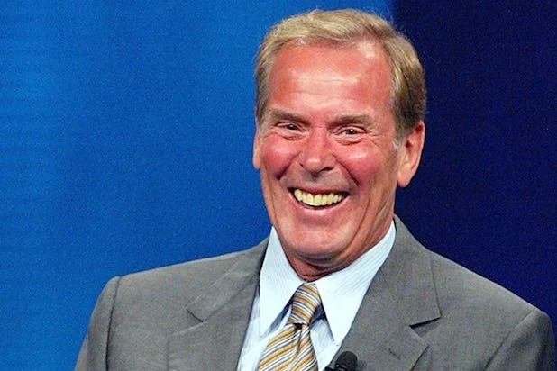 Peter-Jennings-TCA-2004.jpg
