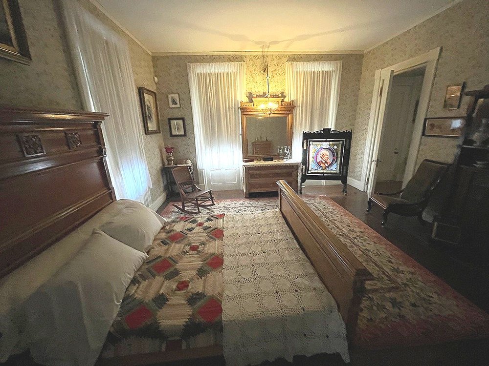 Grandma Garfield's bedroom