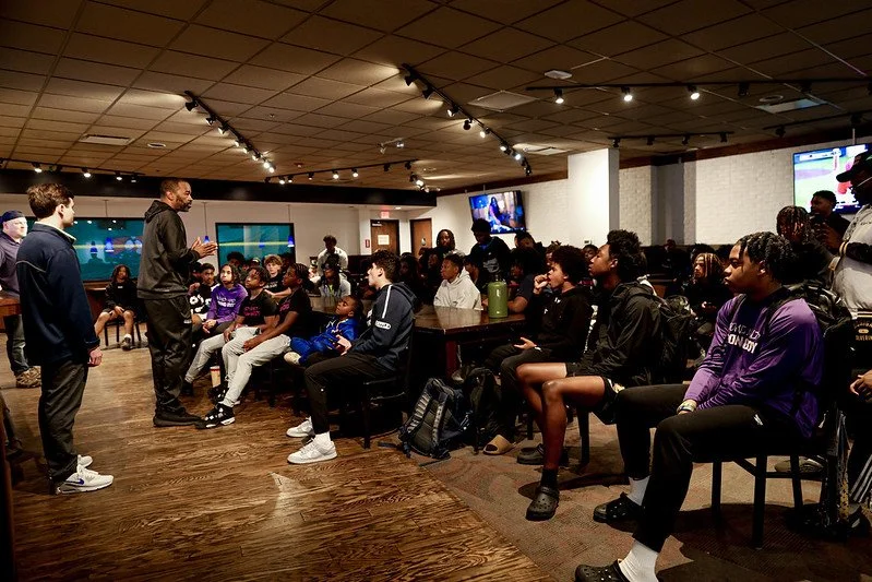 Founder and President of Sound Mind Sound Body Curtis Blackwell introduces Doug Cohen and Aaron Lax   (Photo by DeAndre Ulmer of Olivia B. Photography)