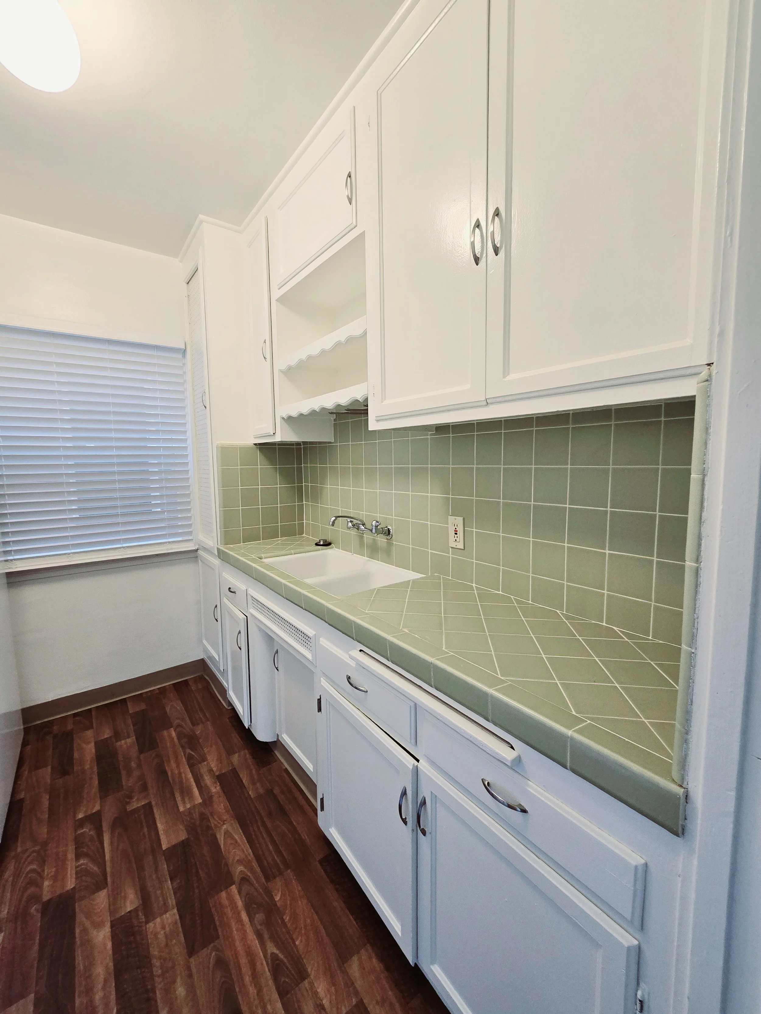 724 Emerald Kitchen sink.jpeg