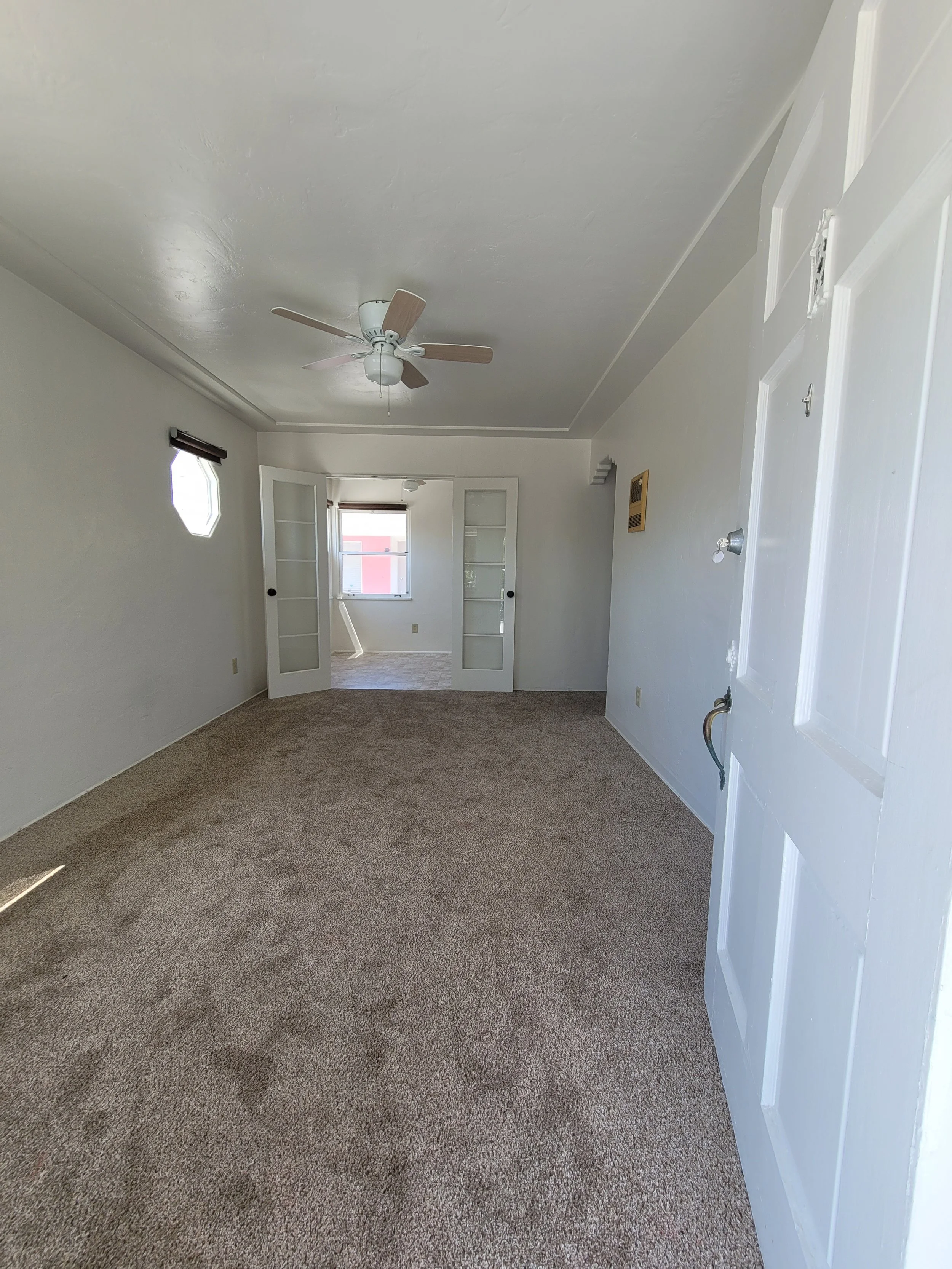 4006 Mission living.jpg