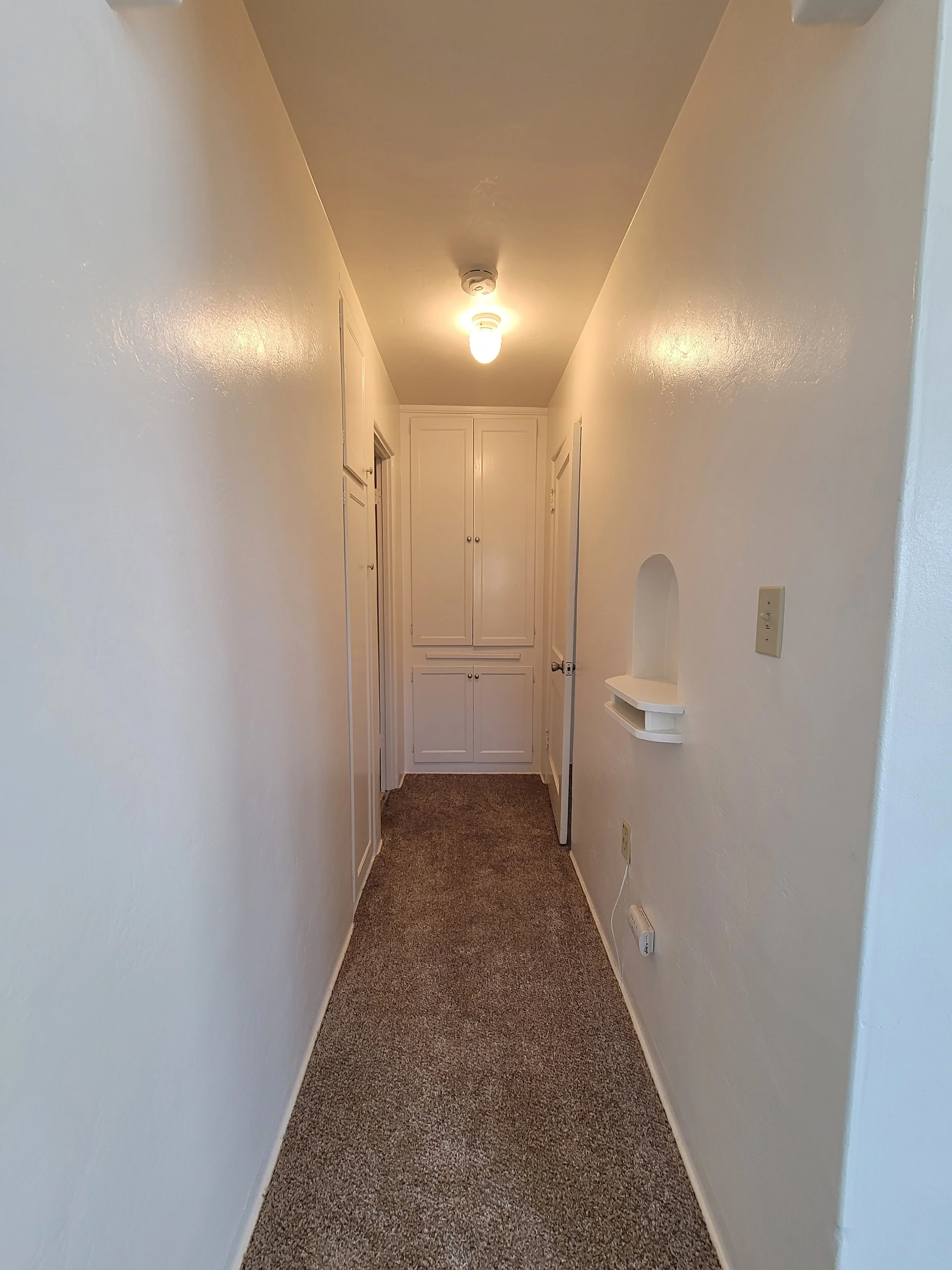 4006 Mission Hallway.jpg