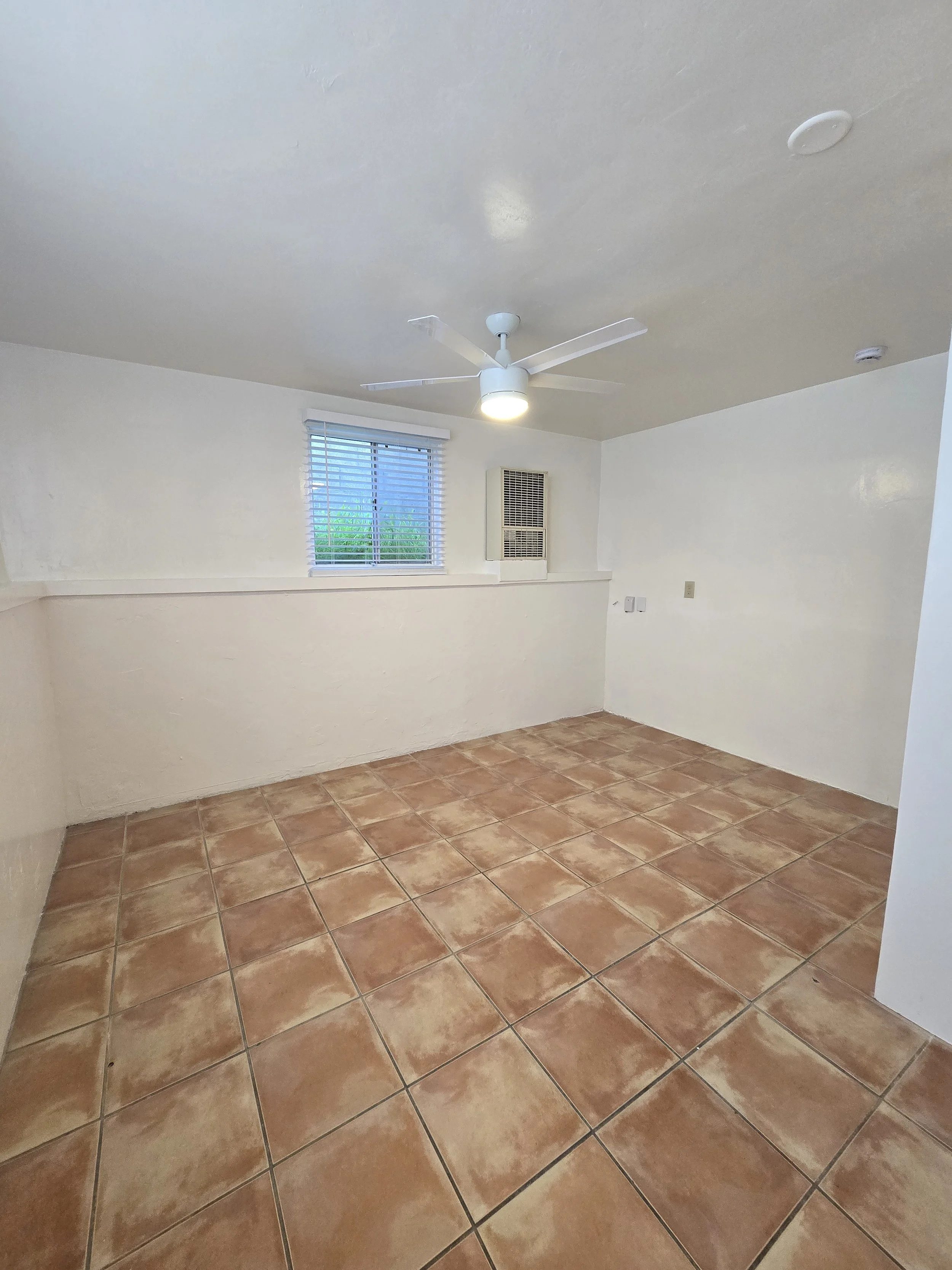 2355.5 Curlew Bedroom.jpg