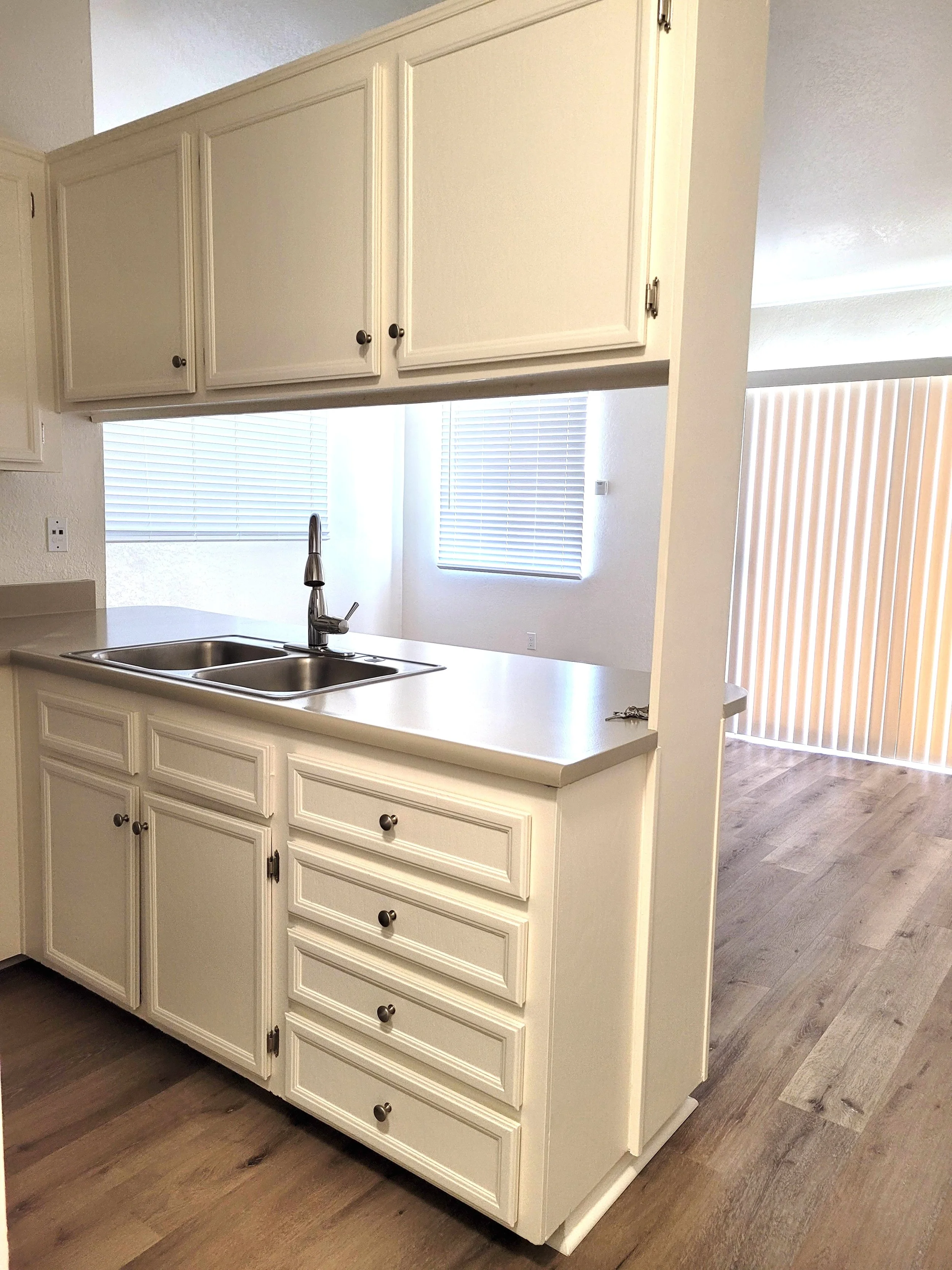 2053-2 Garnet Kitchen2.jpg