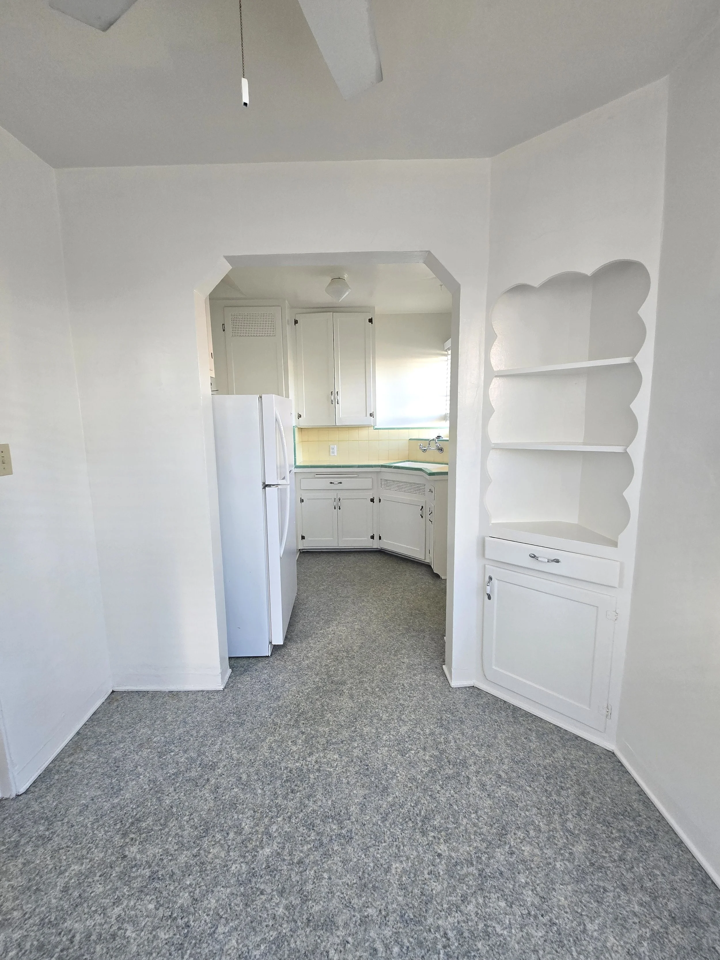 4016 Mission Kitchen.jpg