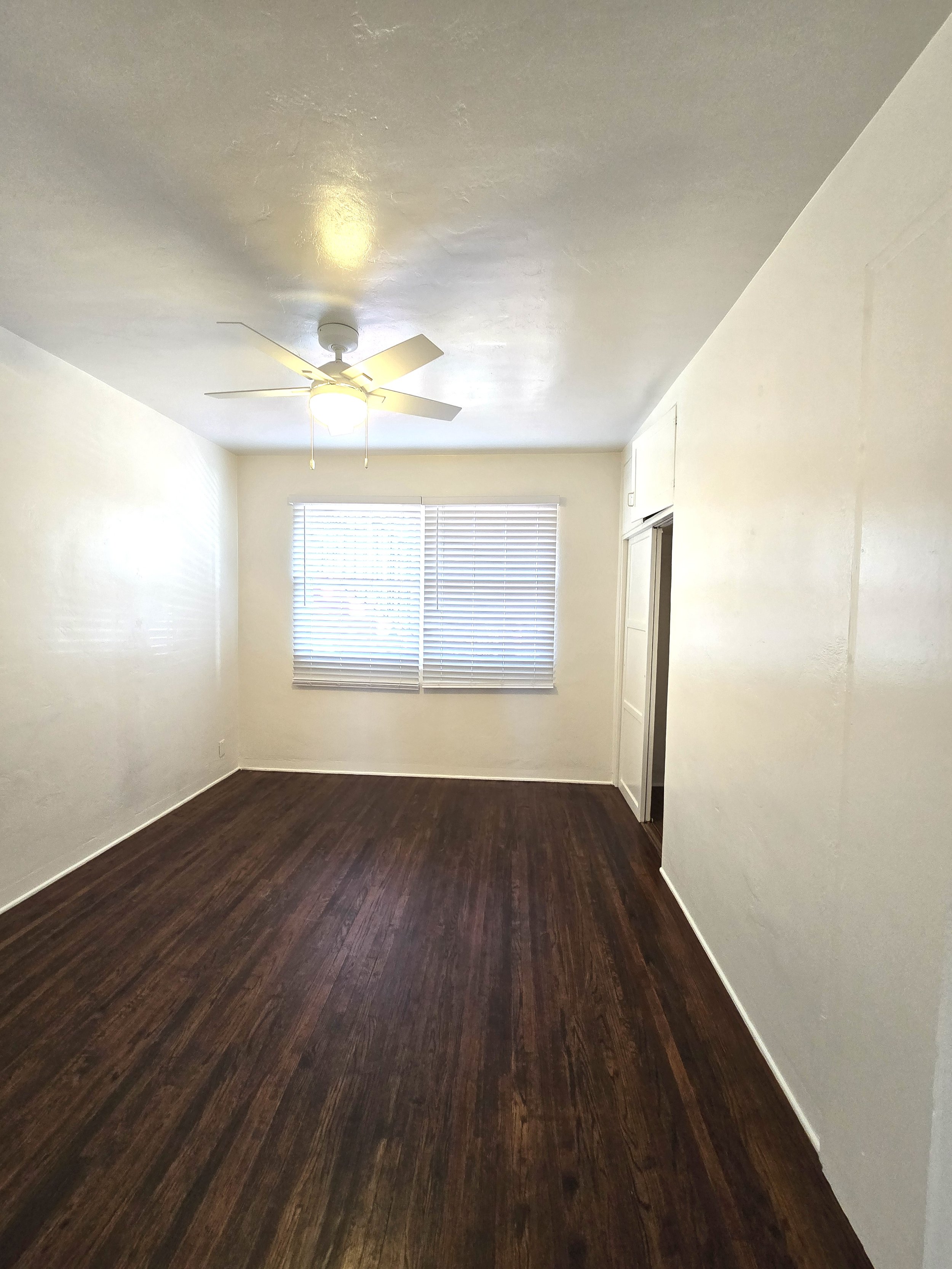 4016 Mission Bedroom.jpg