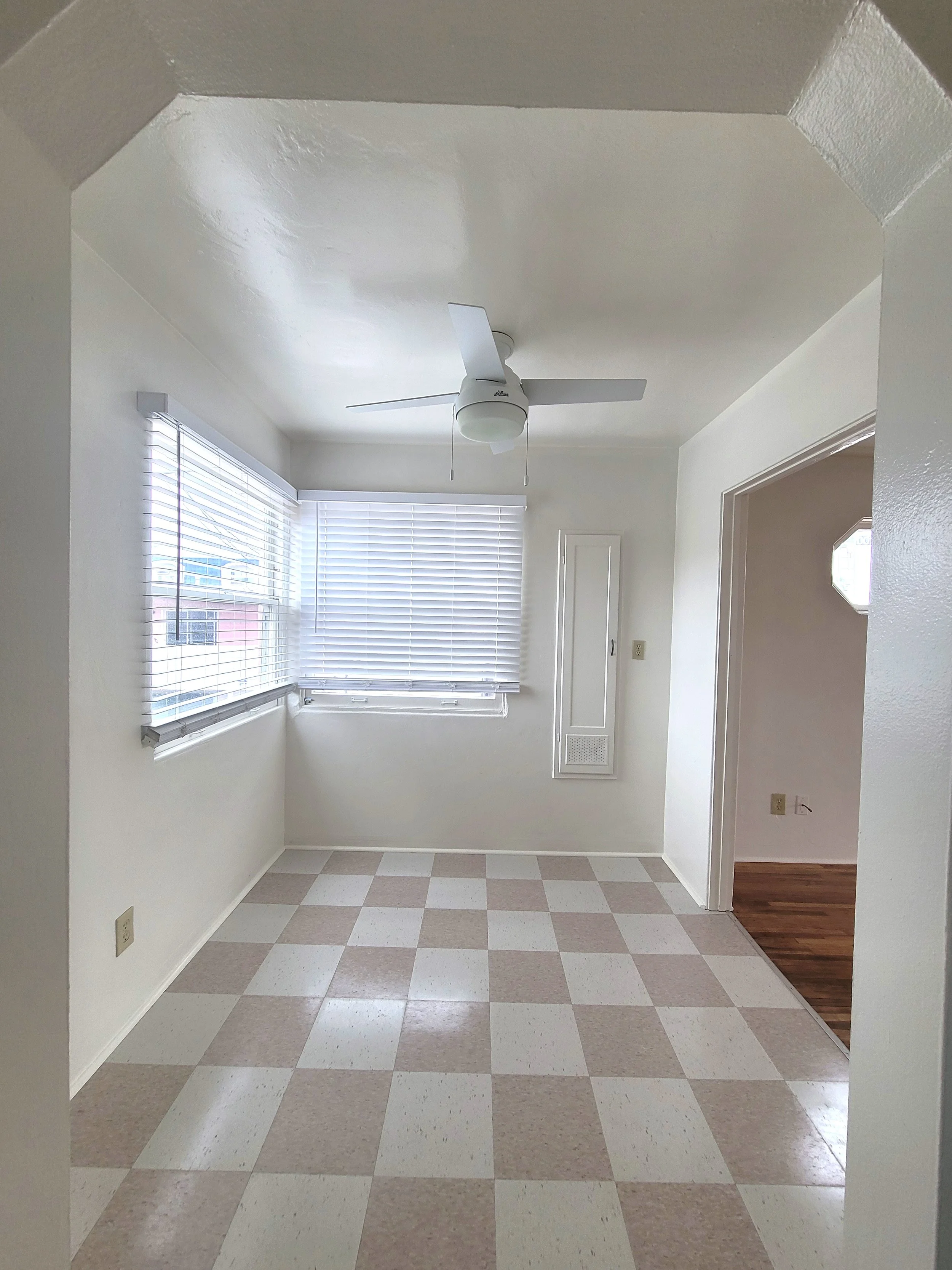 4018 Mission Dining2.jpg