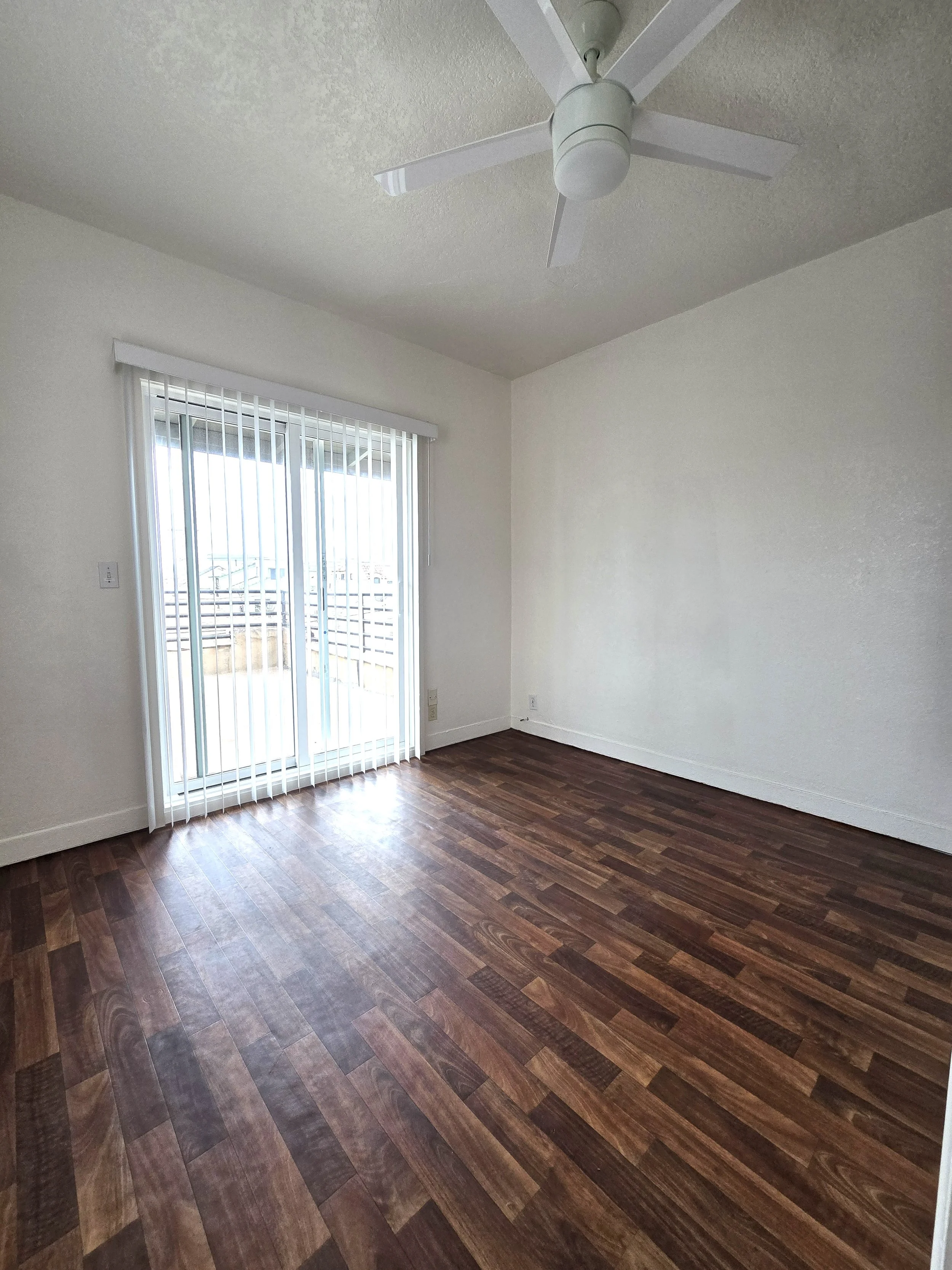 718-B SR Bedroom3.jpg