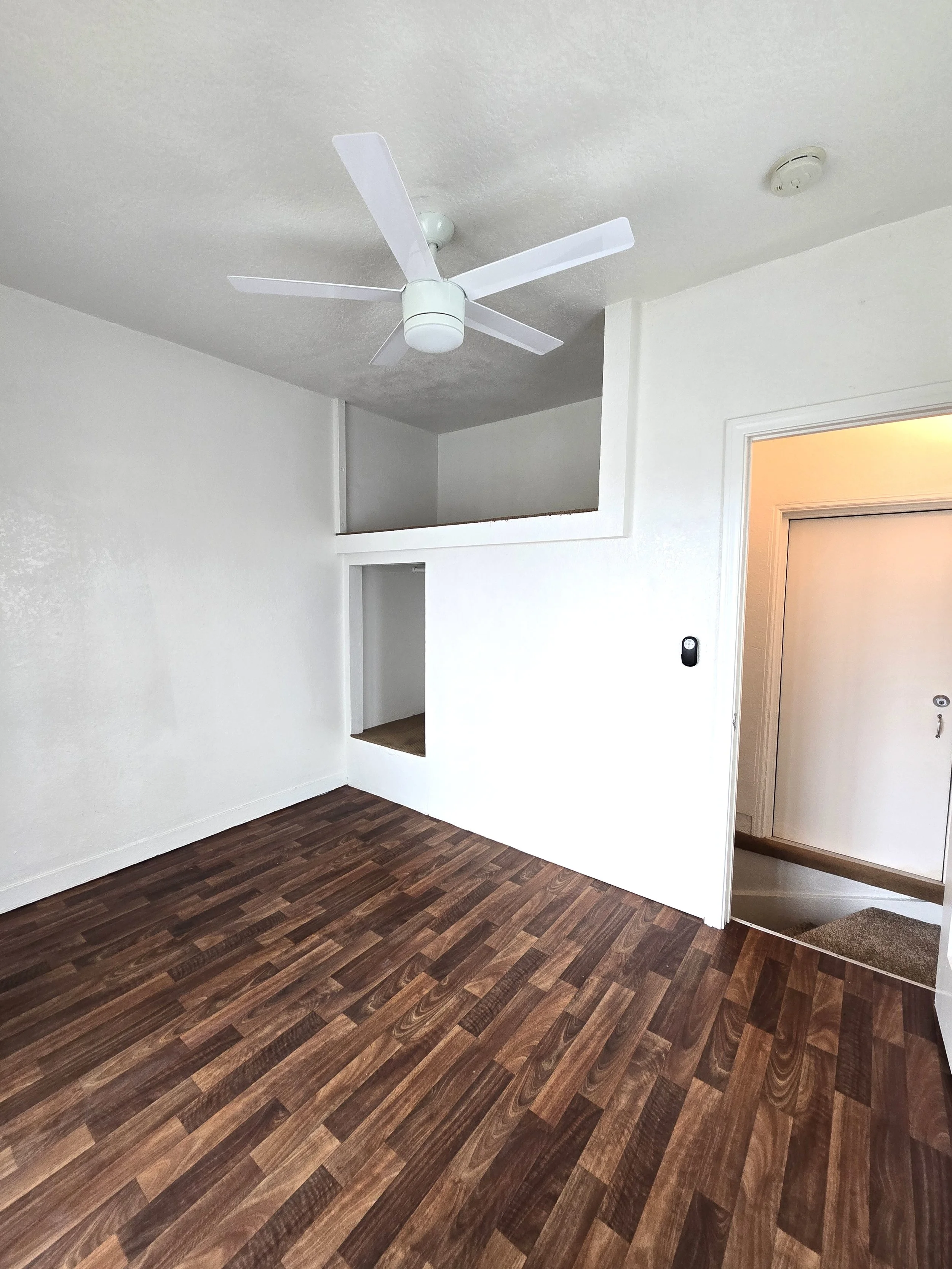 718-B SR Bedroom3 closet.jpg