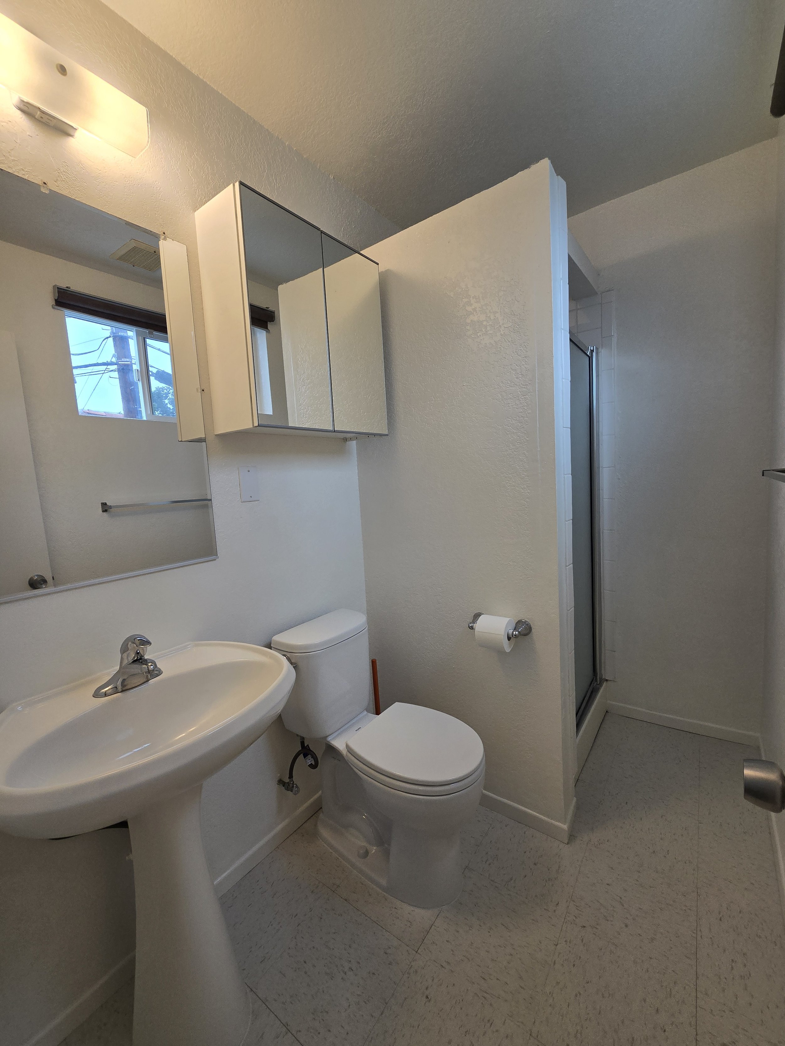 718-B SR Bath2.jpg