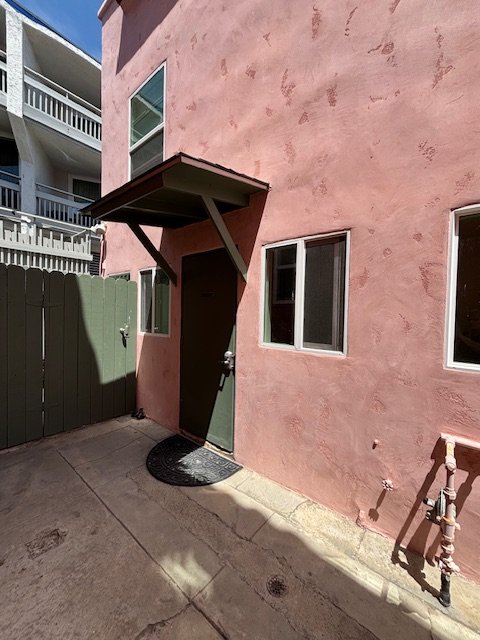 718 SR Laundry room Door.jpeg