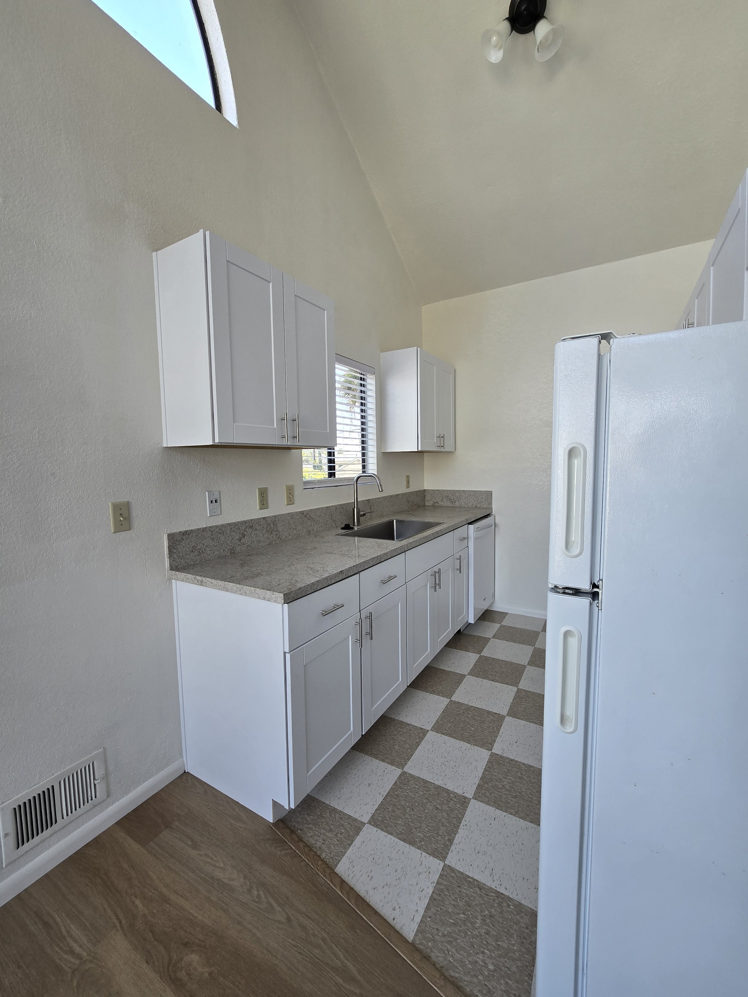 2053-1 Garnet Kitchen.jpg