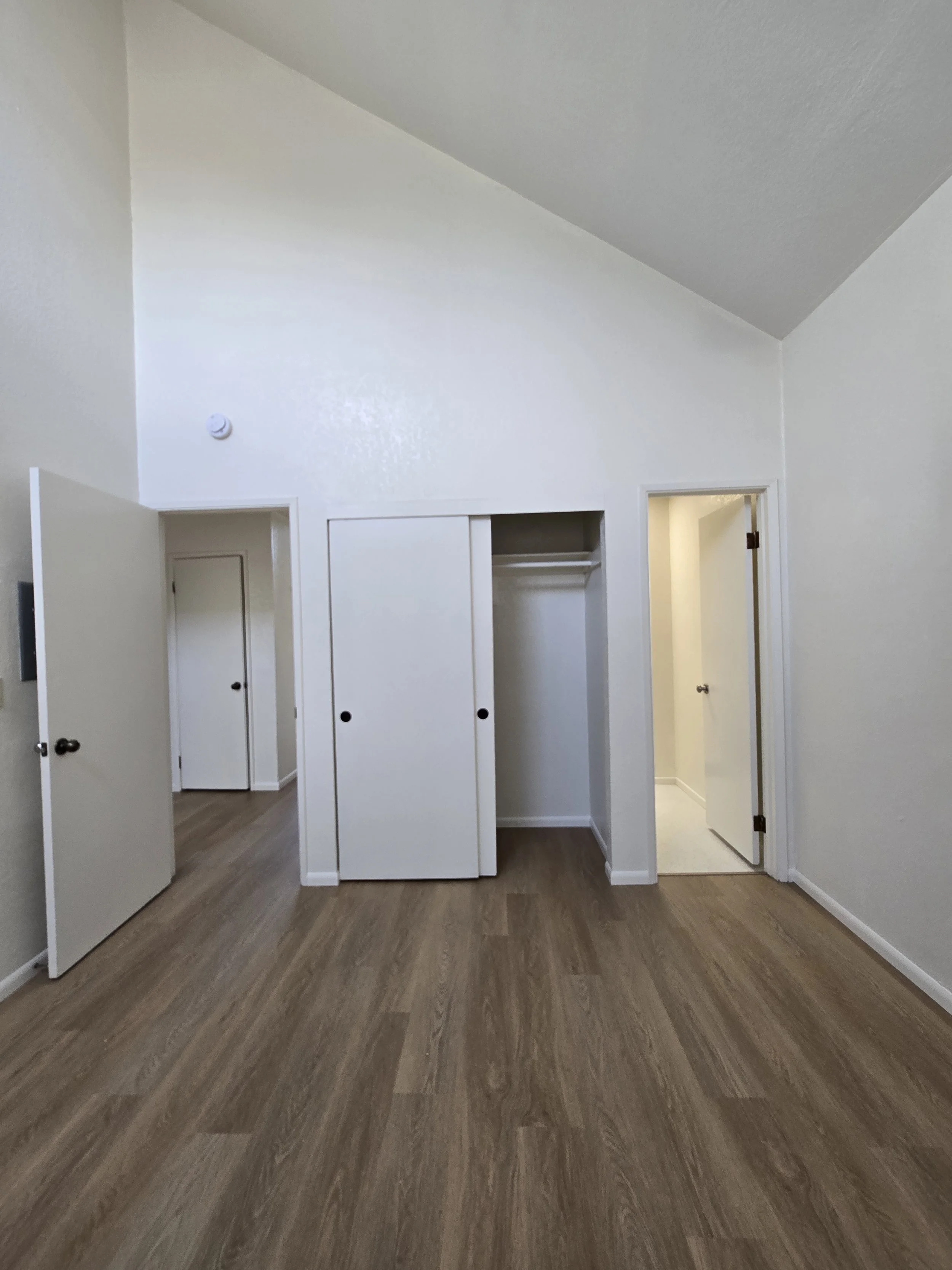 2053-1 Garnet Bedroom2 closet.jpg