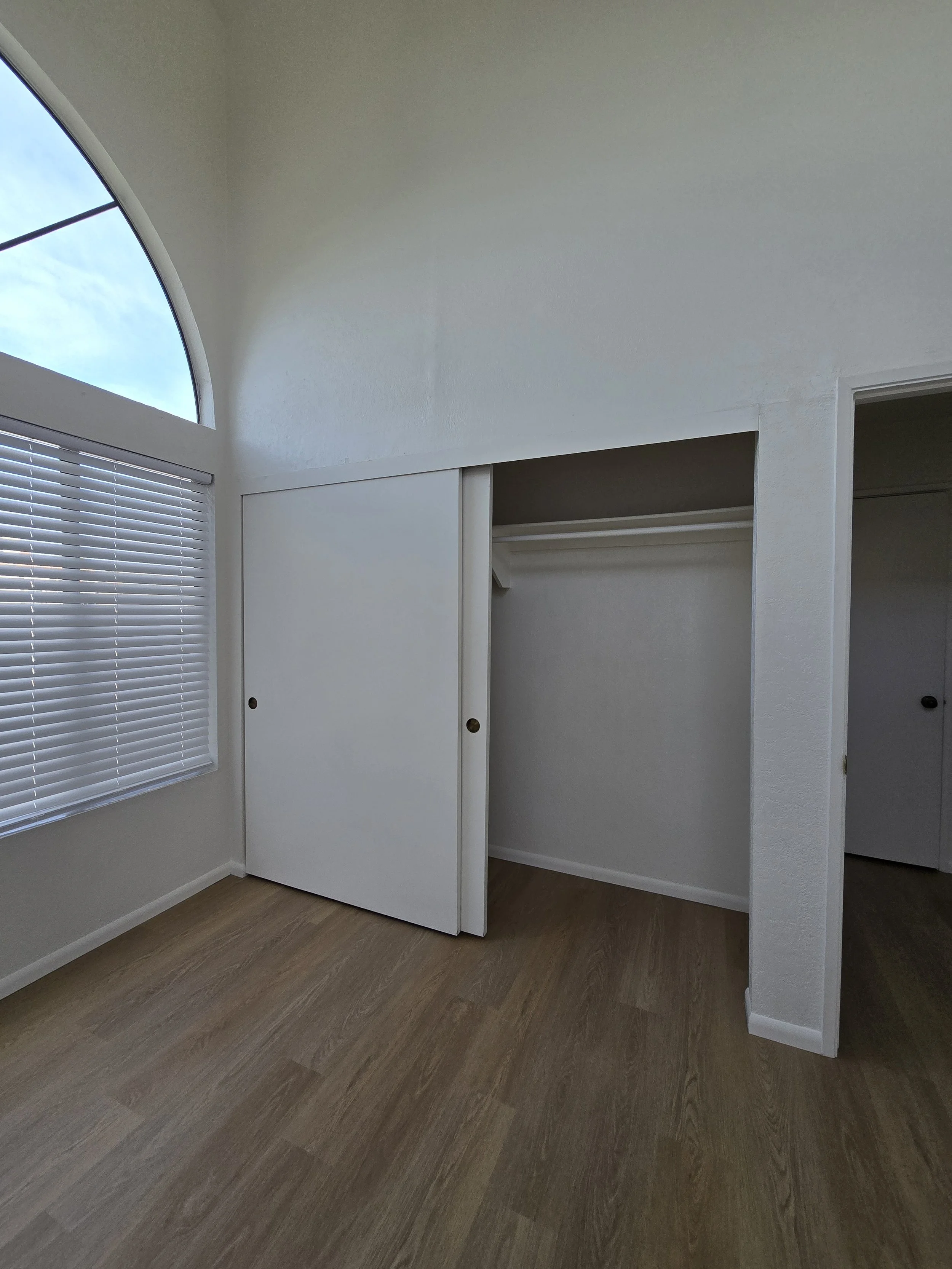 2053-1 Garnet Bedroom1 closet.jpg